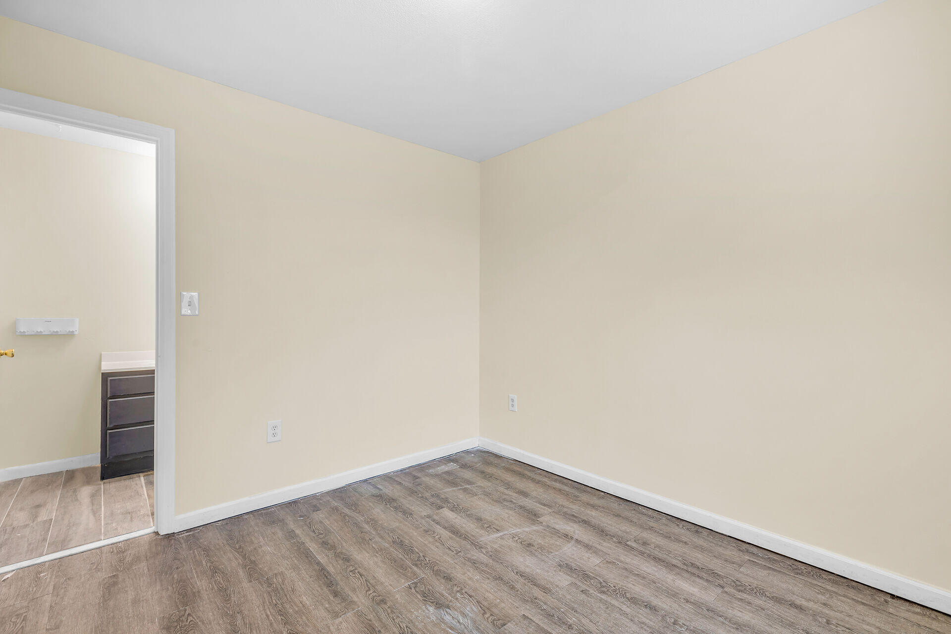 477 W 105th Street Ocean Property Photo 23