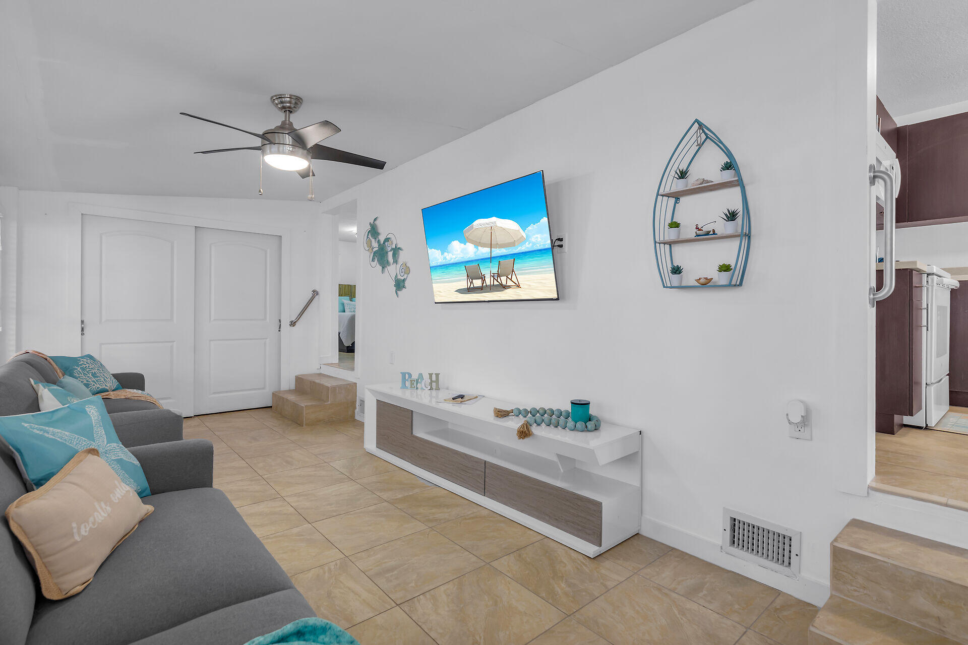 72 Avenue C Property Photo 18