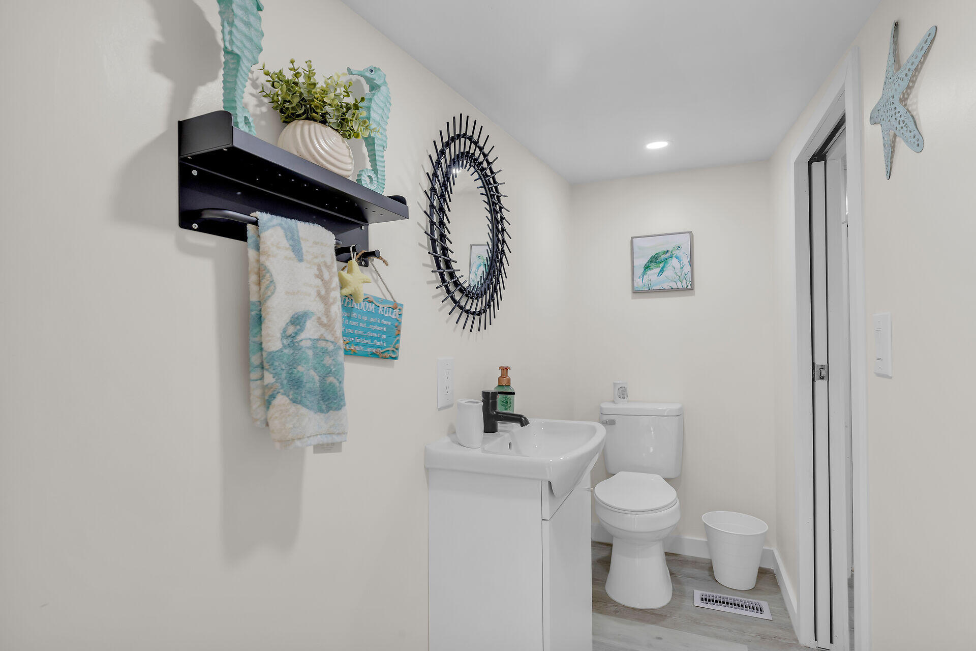 72 Avenue C Property Photo 34