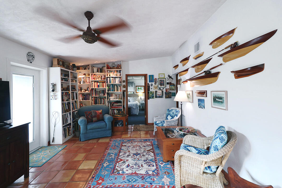 544 Plante Street Property Photo 9