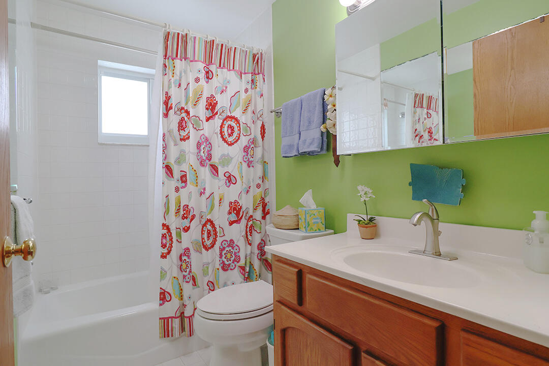 544 Plante Street Property Photo 12