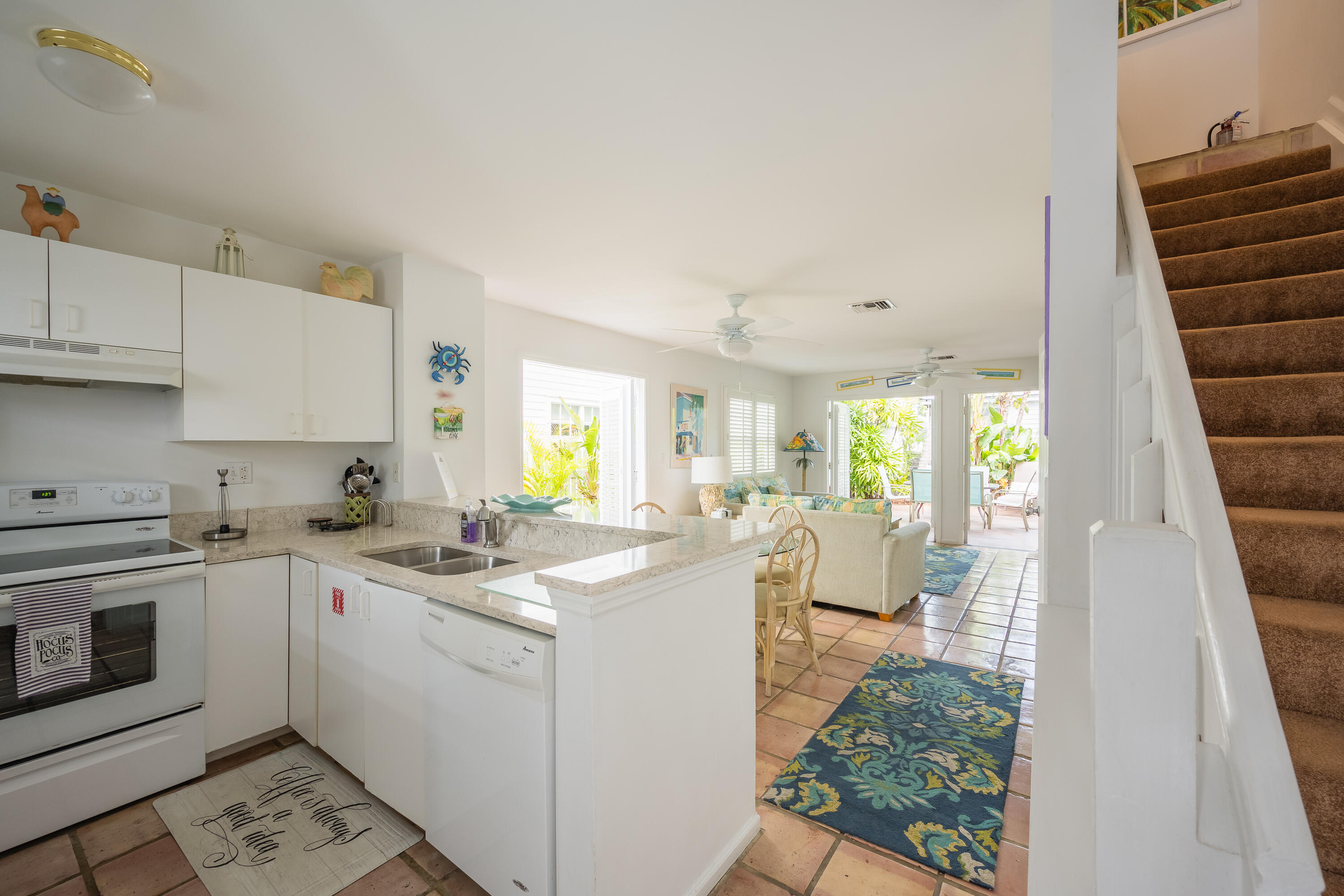 564 Porter Lane Property Photo 4