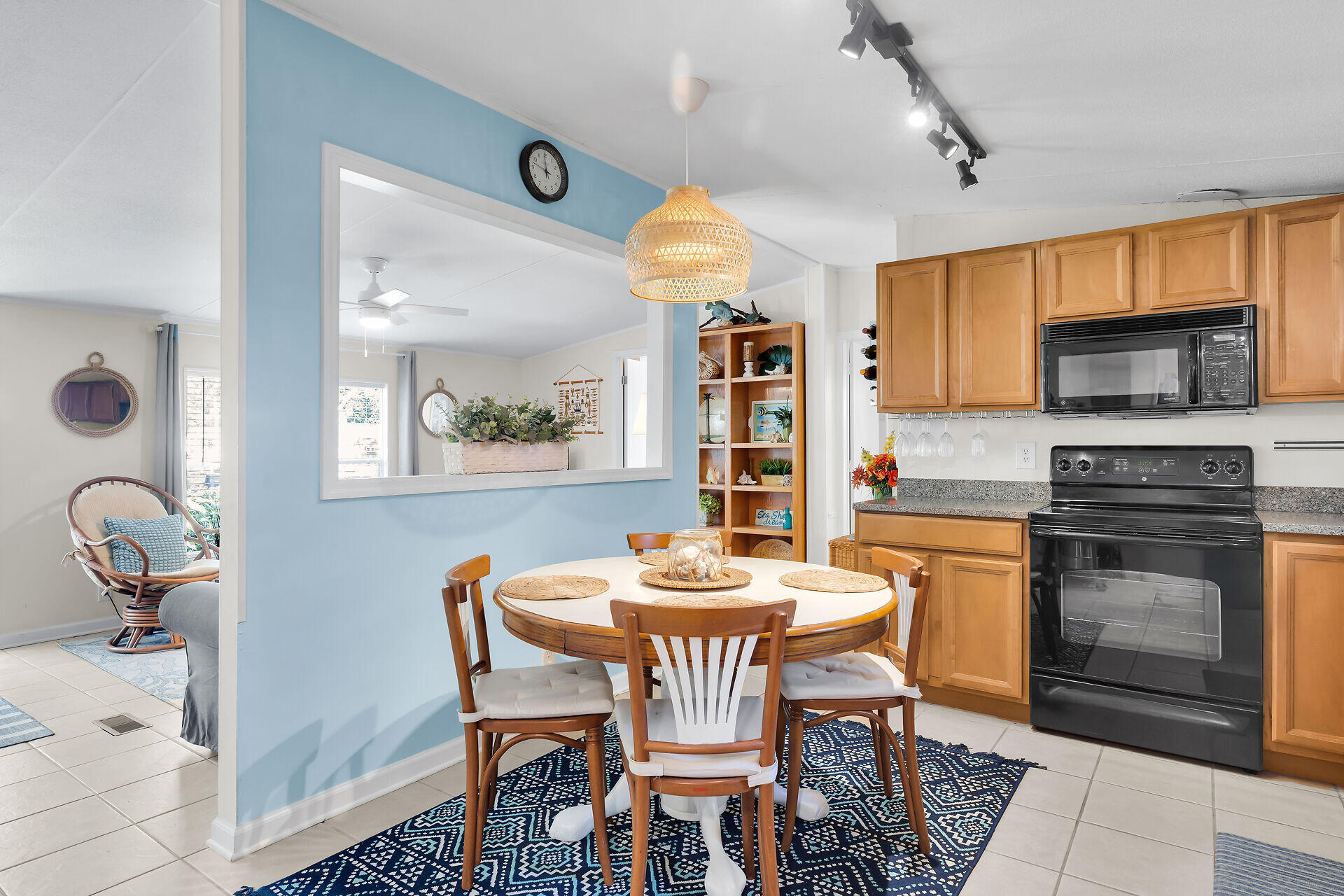 11 Oakwood Avenue Property Photo 12