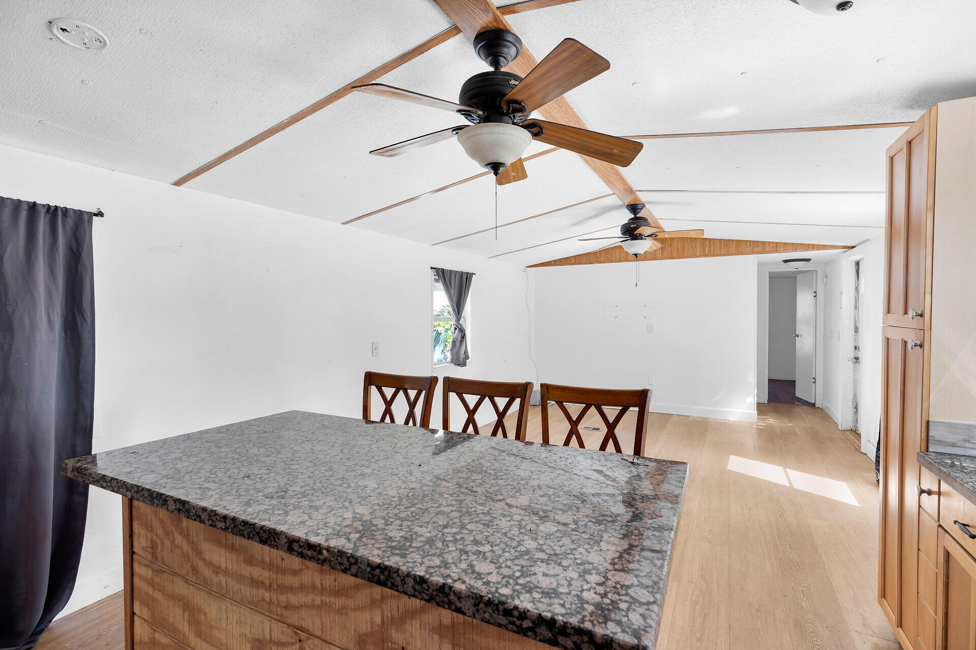 802 Largo Road Property Photo 9