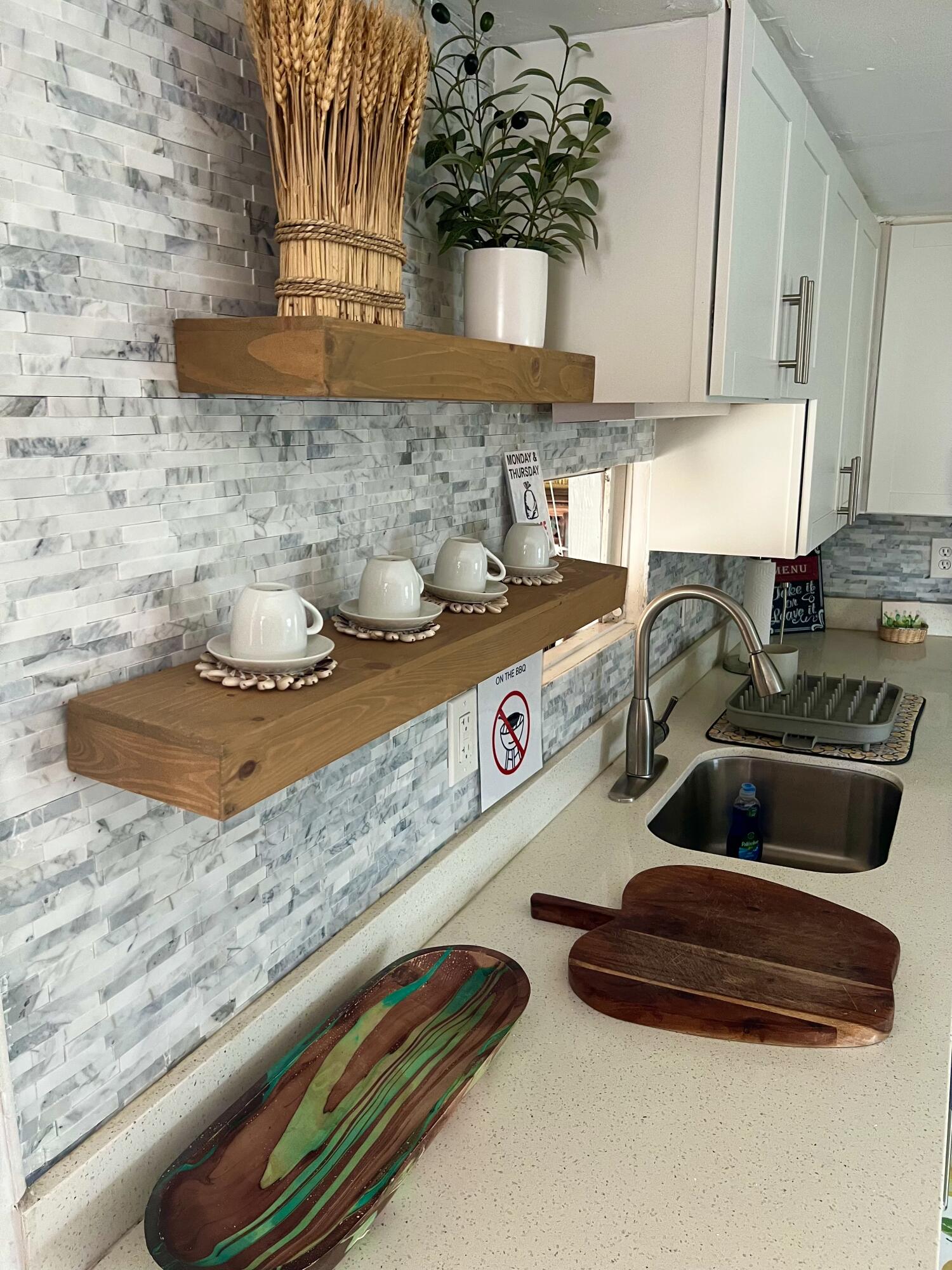8 Grassy Road Property Photo 35
