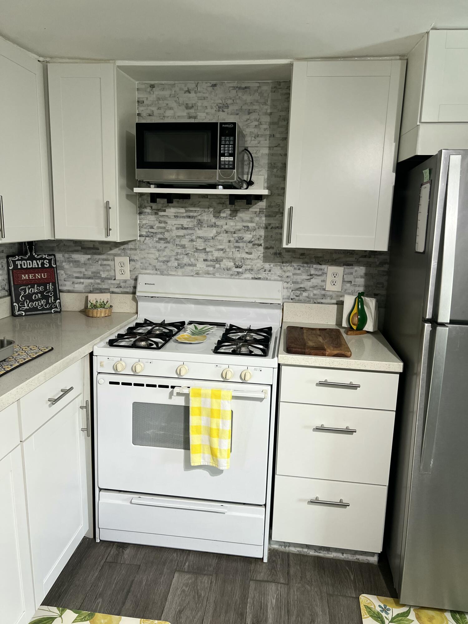 8 Grassy Road Property Photo 39