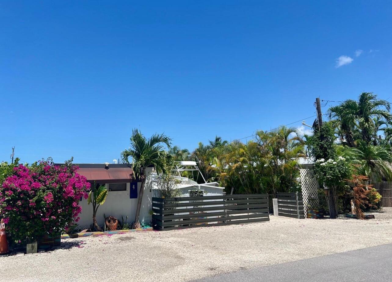 8 Grassy Road Property Photo 88