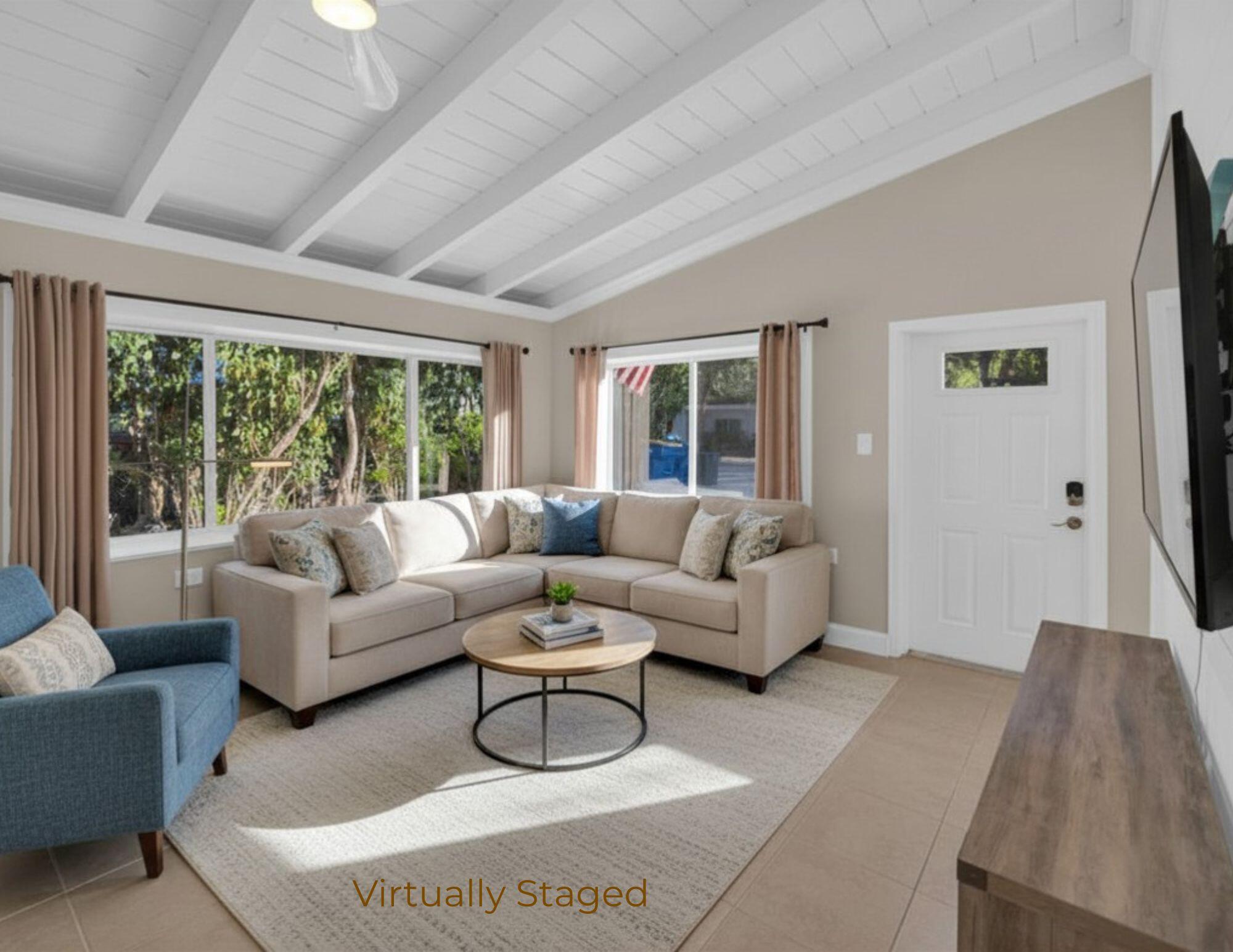 124 S Hammock Road Property Photo 2