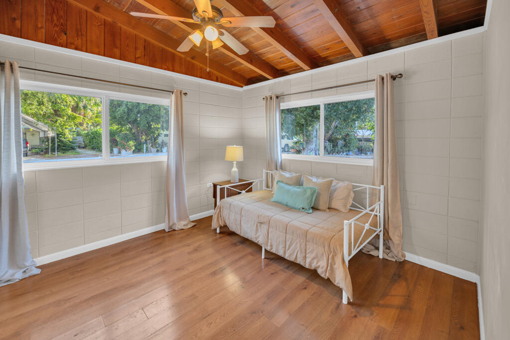 124 S Hammock Road Property Photo 15
