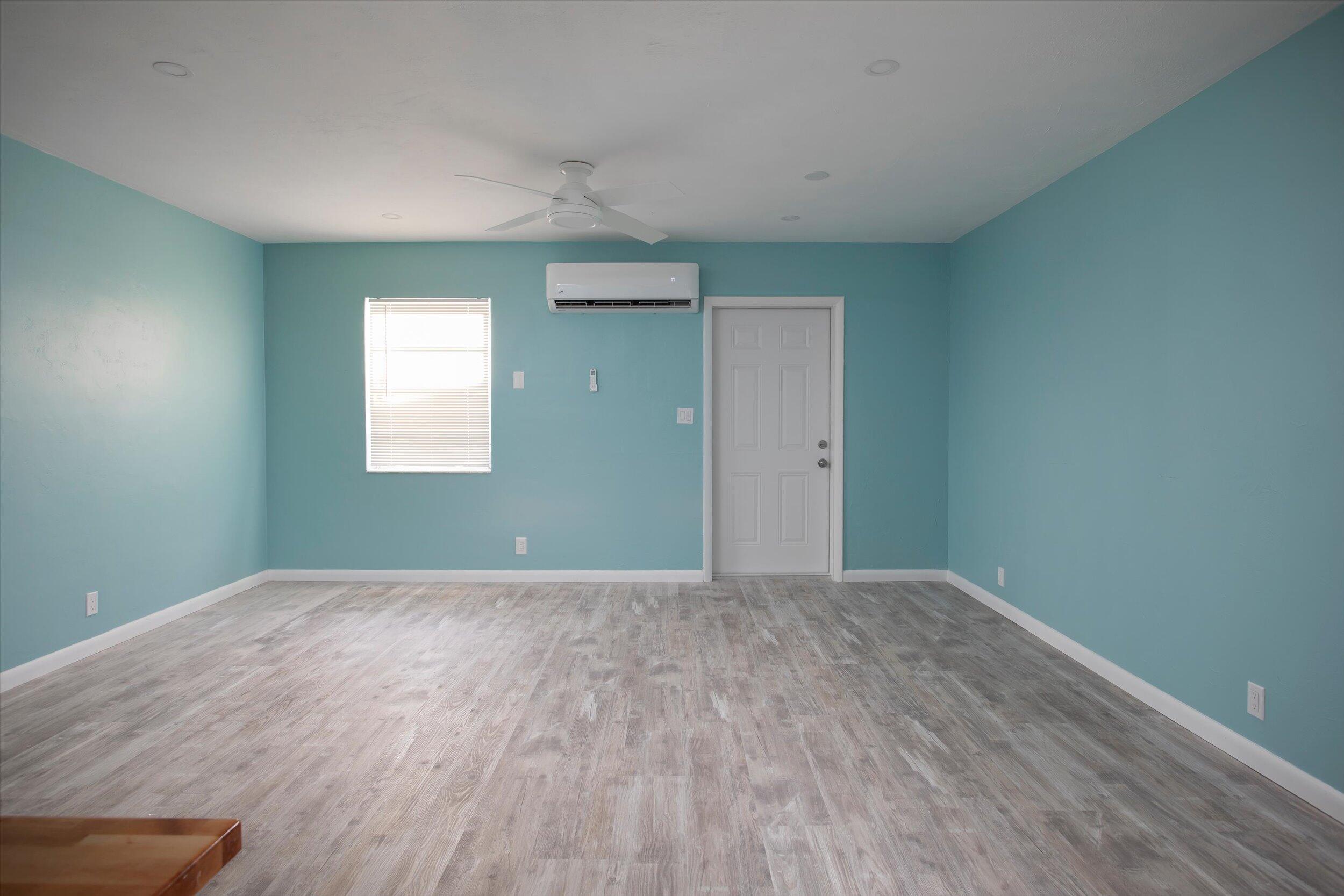 3700 Northside Drive Property Photo 5