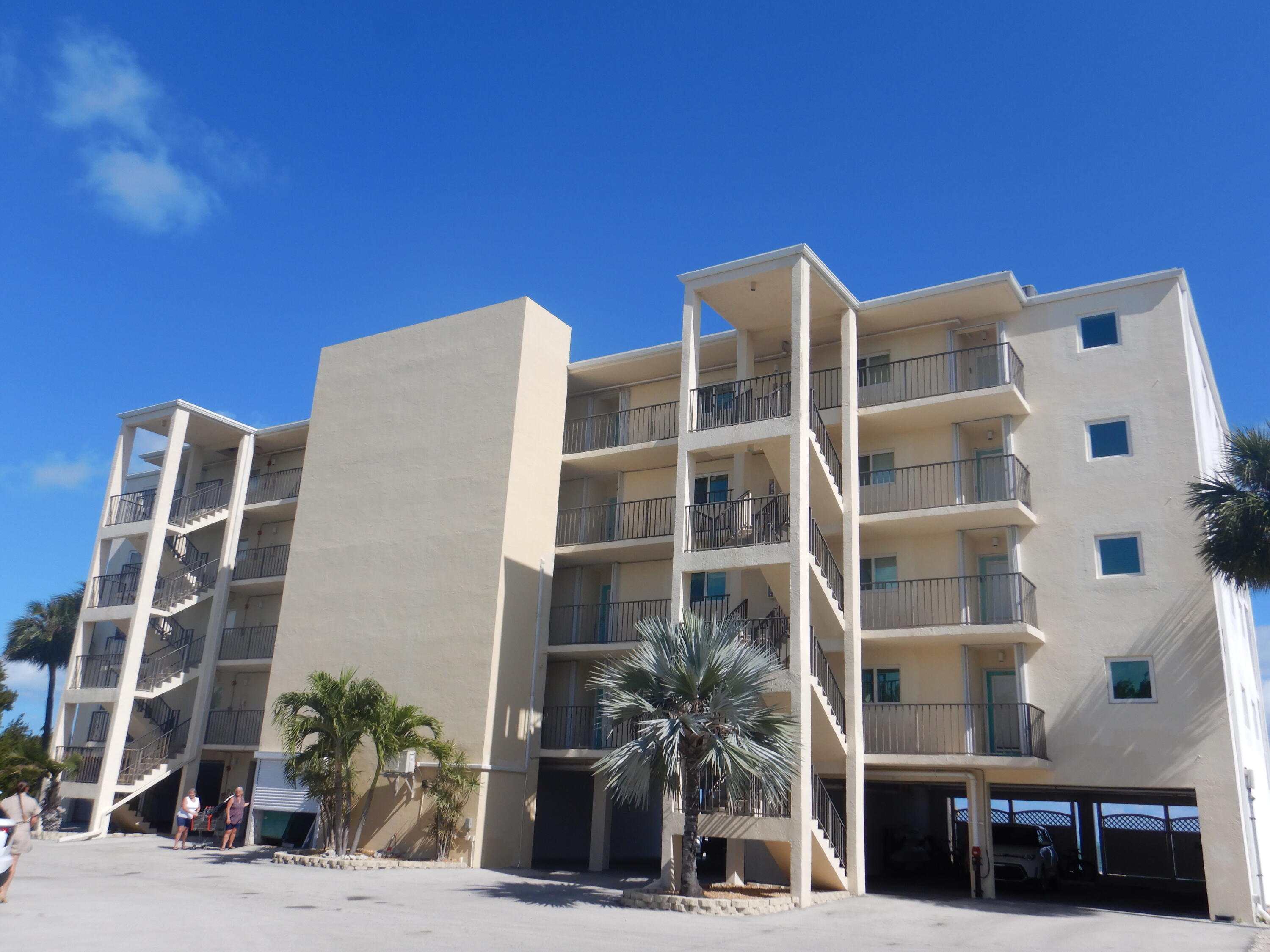 135 Coco Plum Drive Apt 3b Property Photo 1