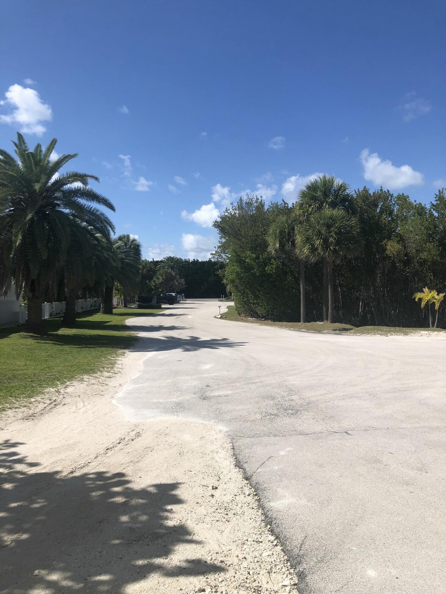 135 Coco Plum Drive Apt 3b Property Photo 2