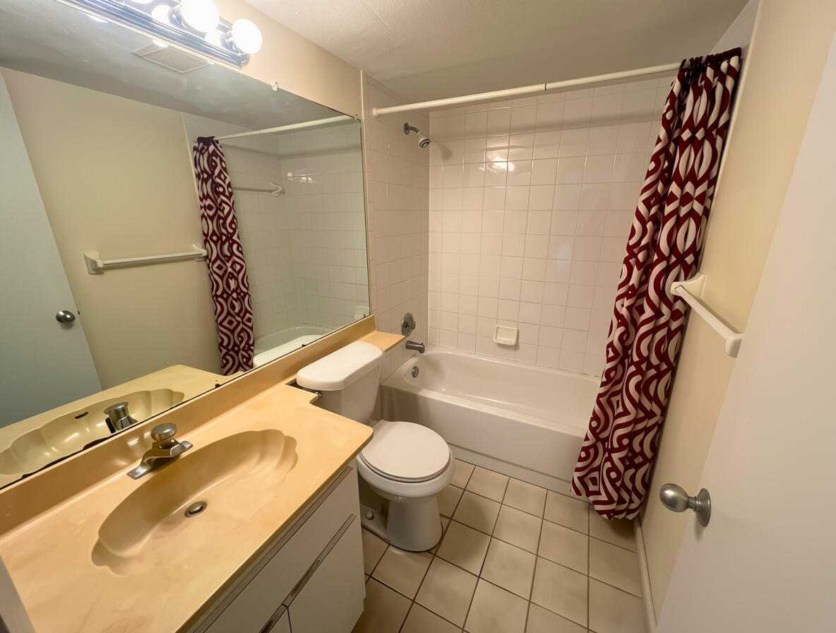 135 Coco Plum Drive Apt 3b Property Photo 16