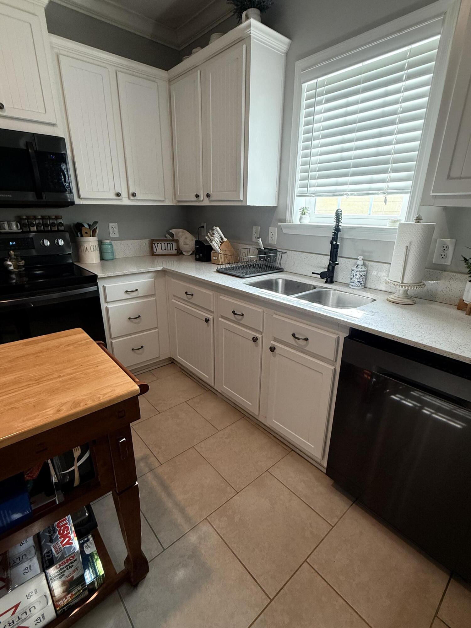 314 Avenue D Property Photo 21
