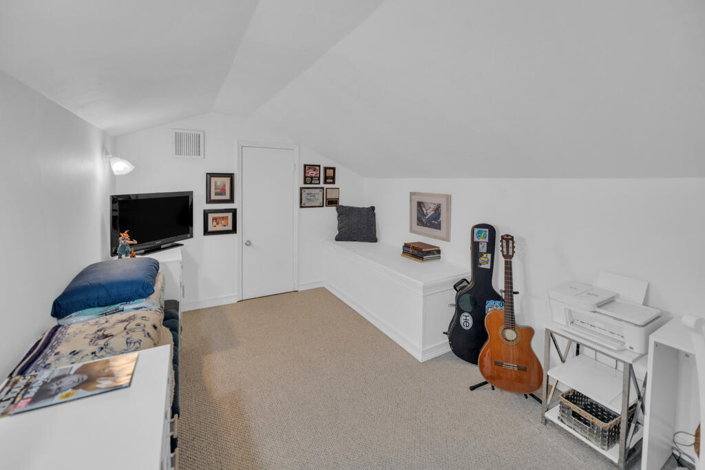 170 Hibiscus Street Property Photo 16