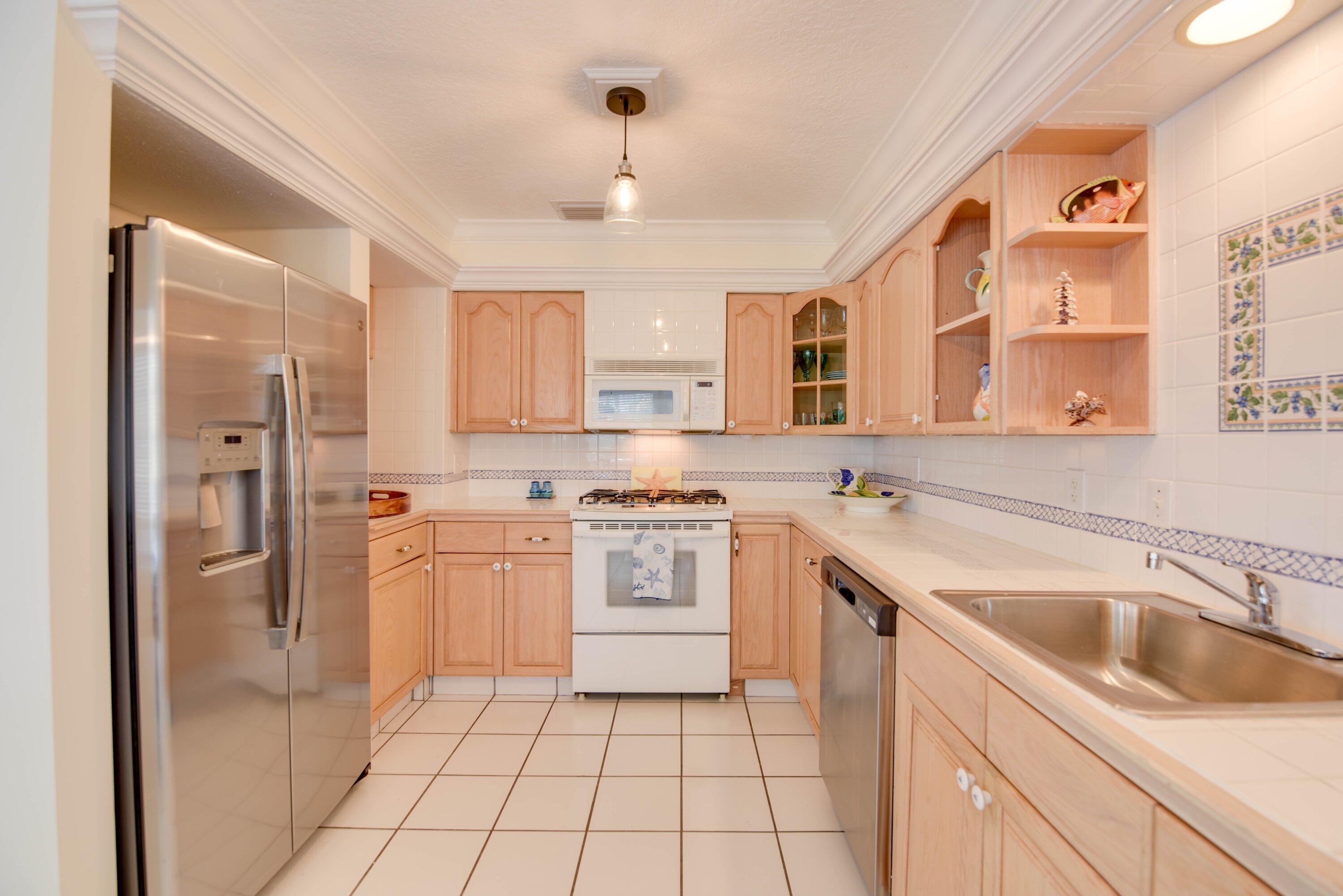 667 E Caribbean Drive Property Photo 14
