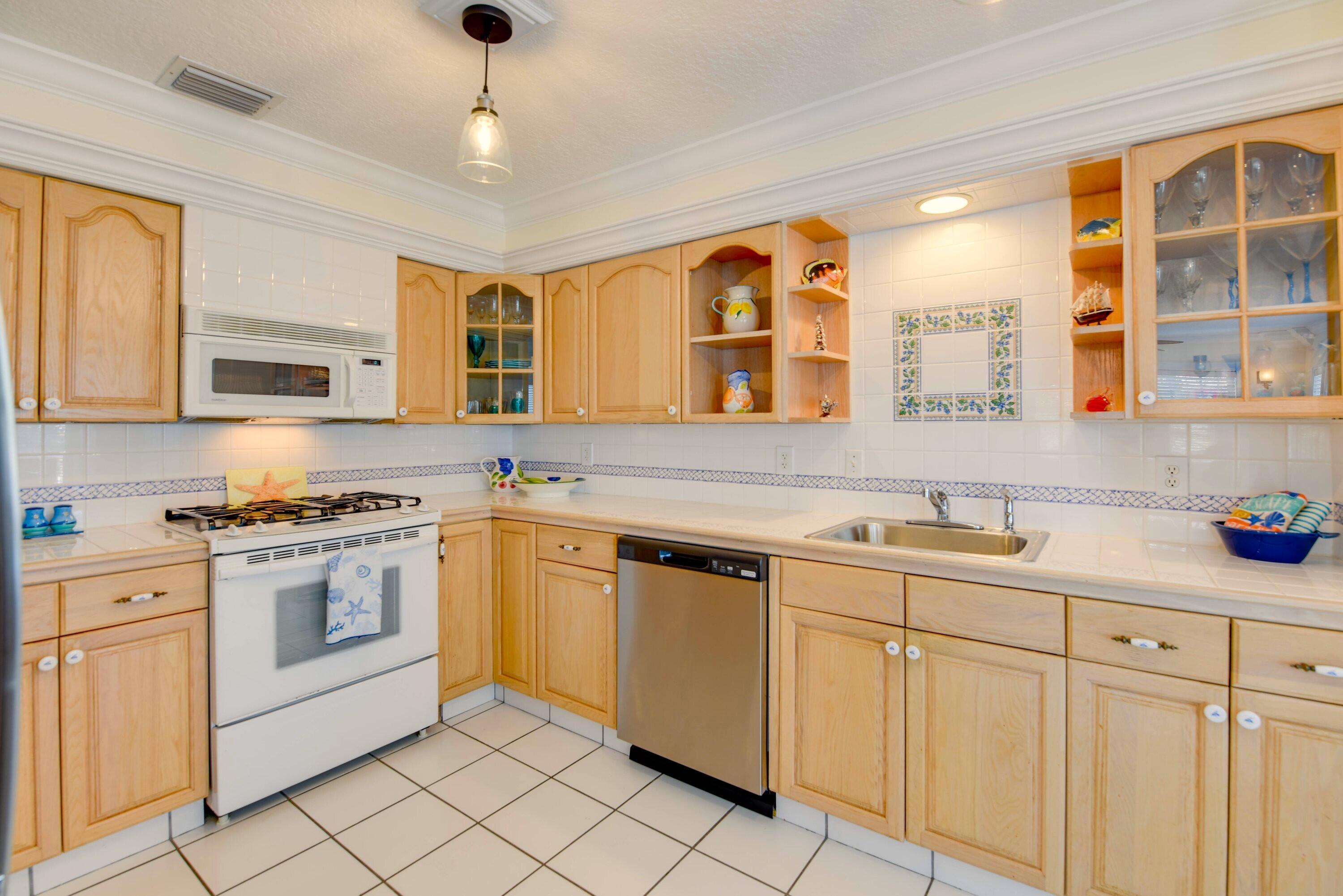 667 E Caribbean Drive Property Photo 15