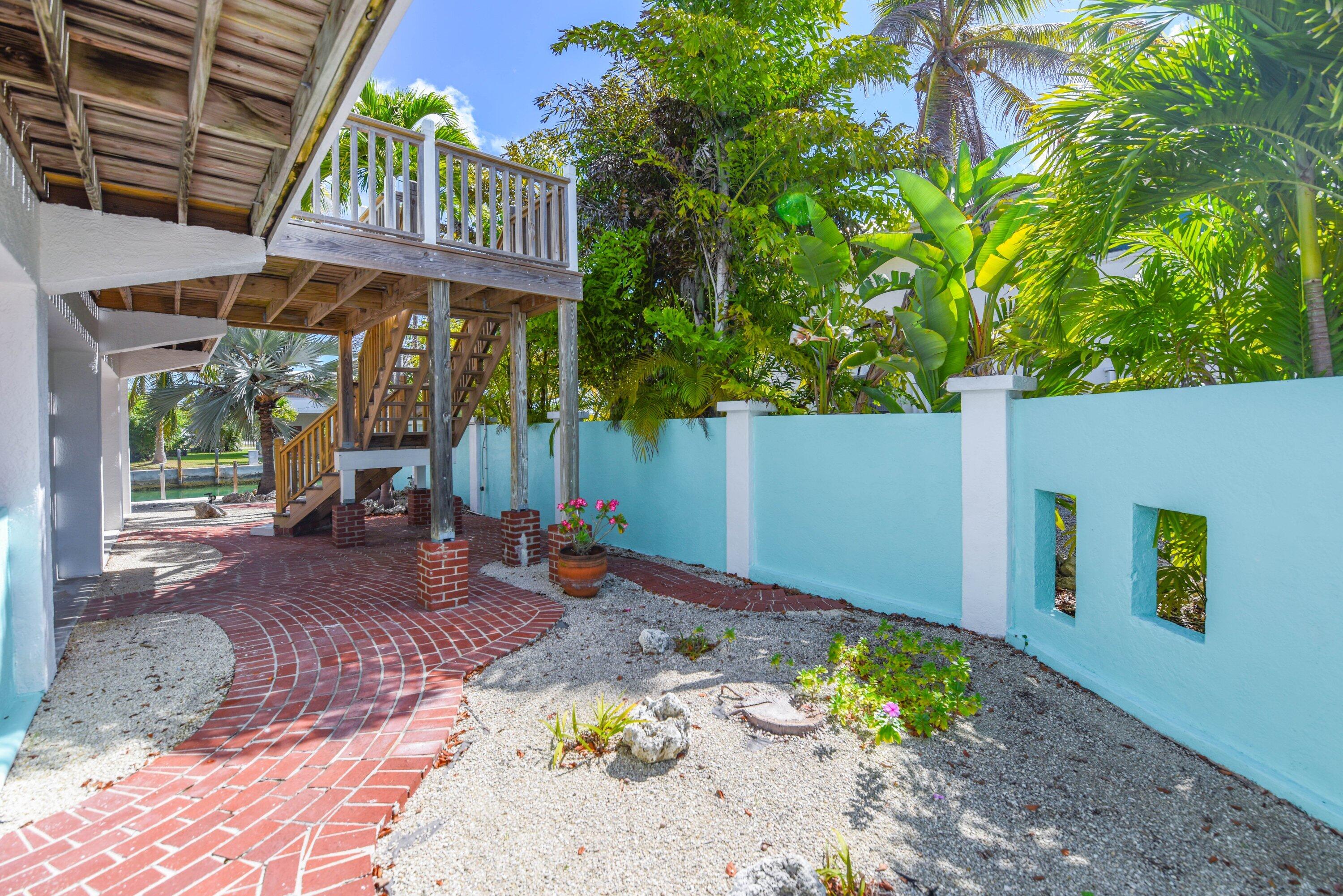 667 E Caribbean Drive Property Photo 41