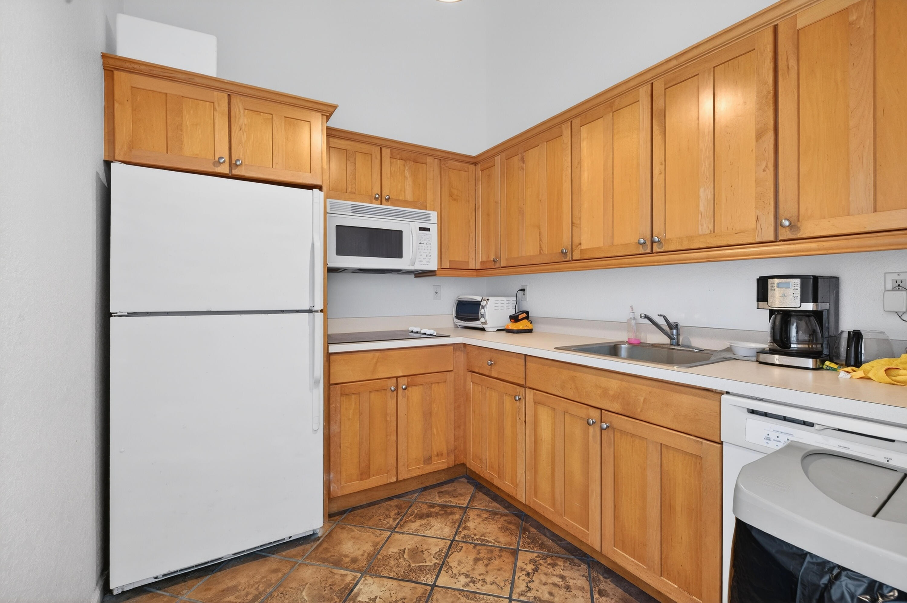 5605 College Road # E305 Property Photo 38