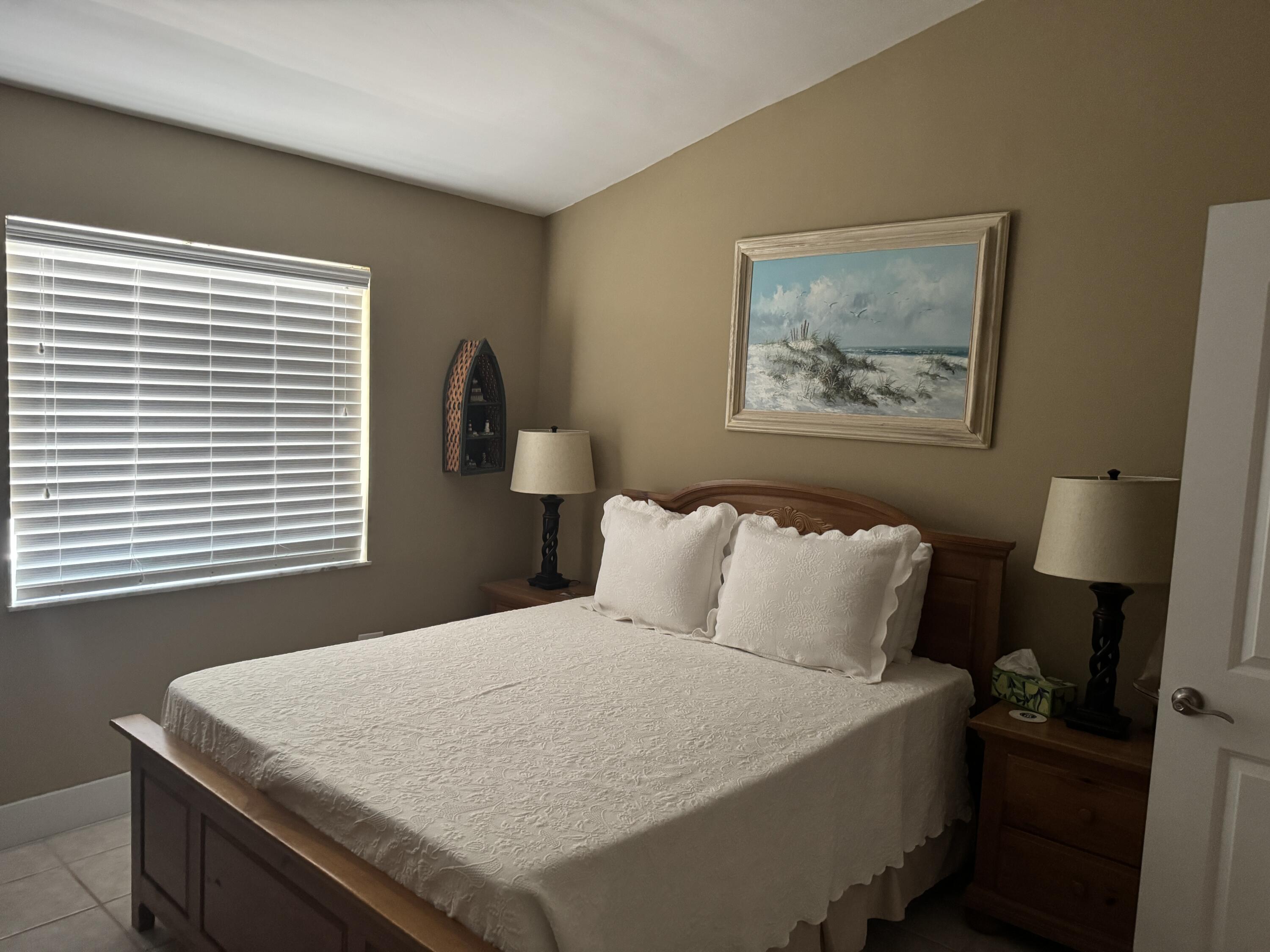 118 Cortez Drive B2 Property Photo 5