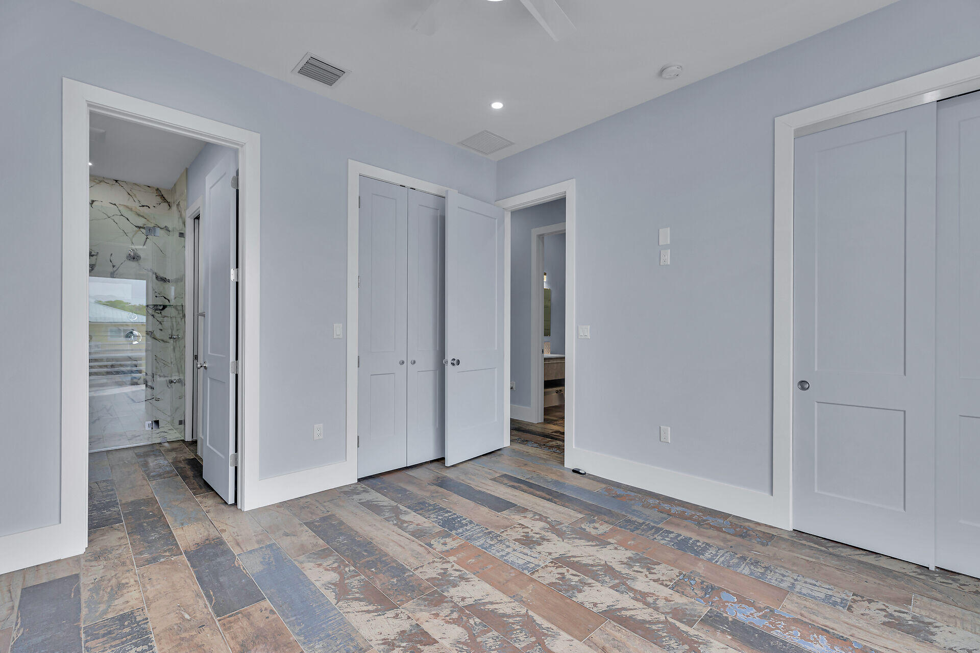 124 Venetian Way Property Photo 24