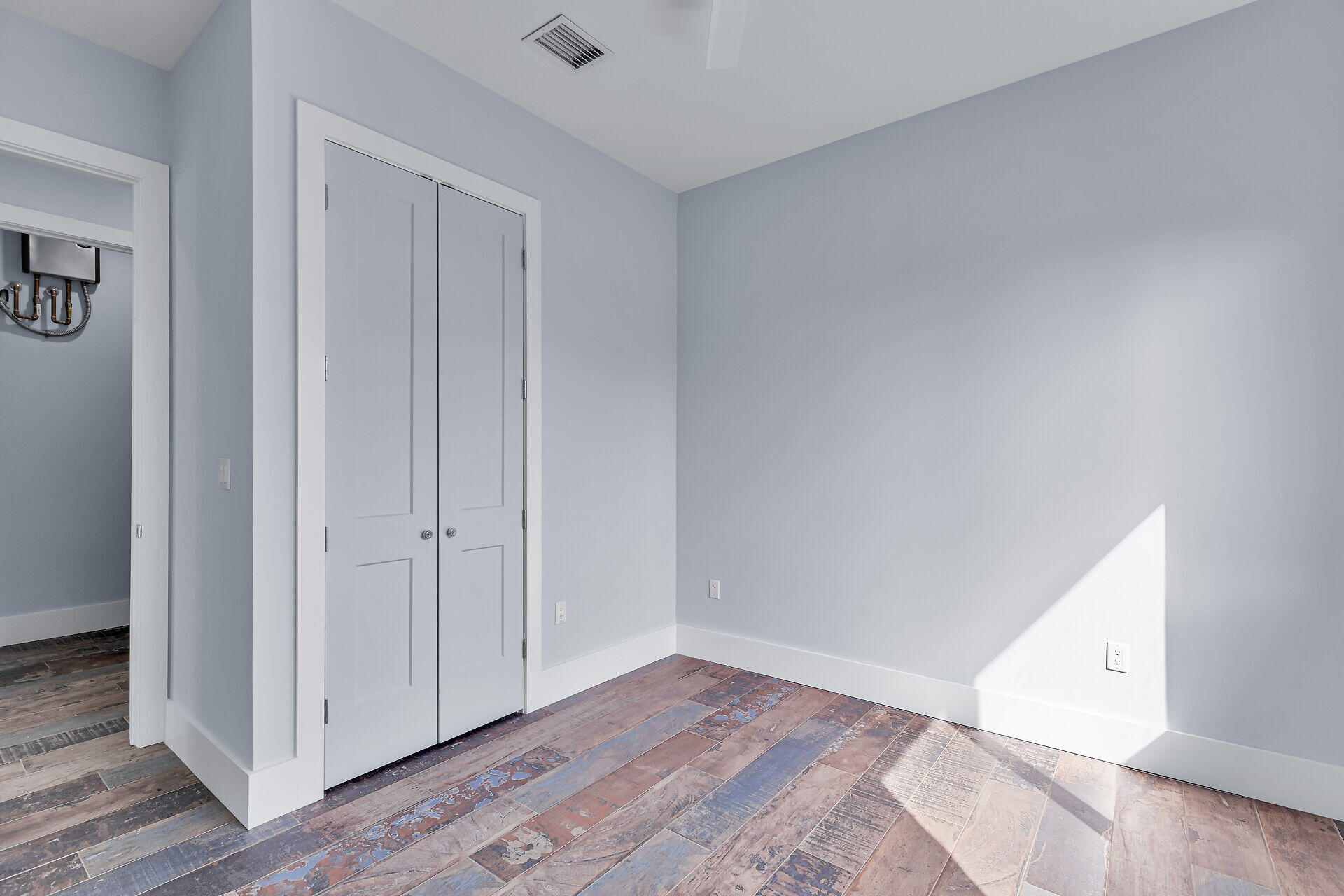 124 Venetian Way Property Photo 33