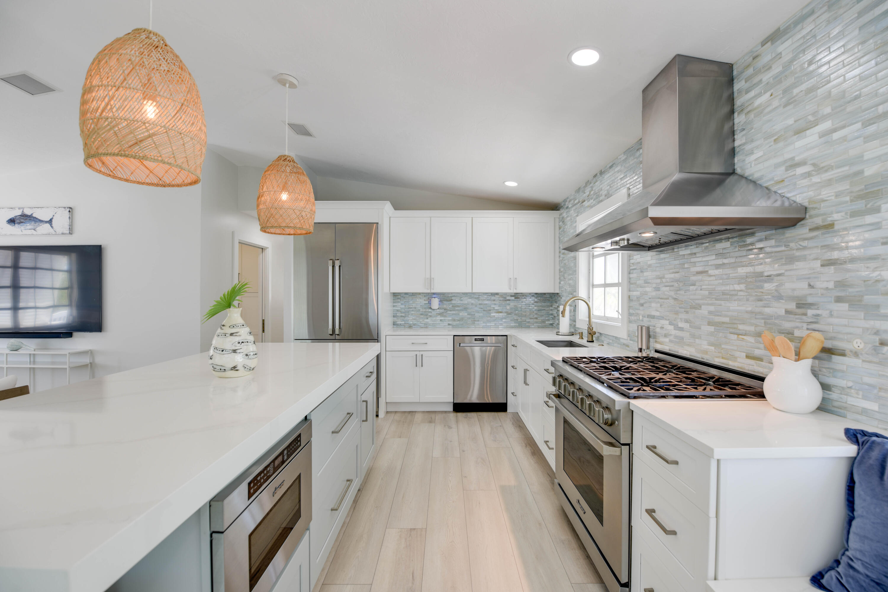 75 Lobstertail Road Property Photo 4