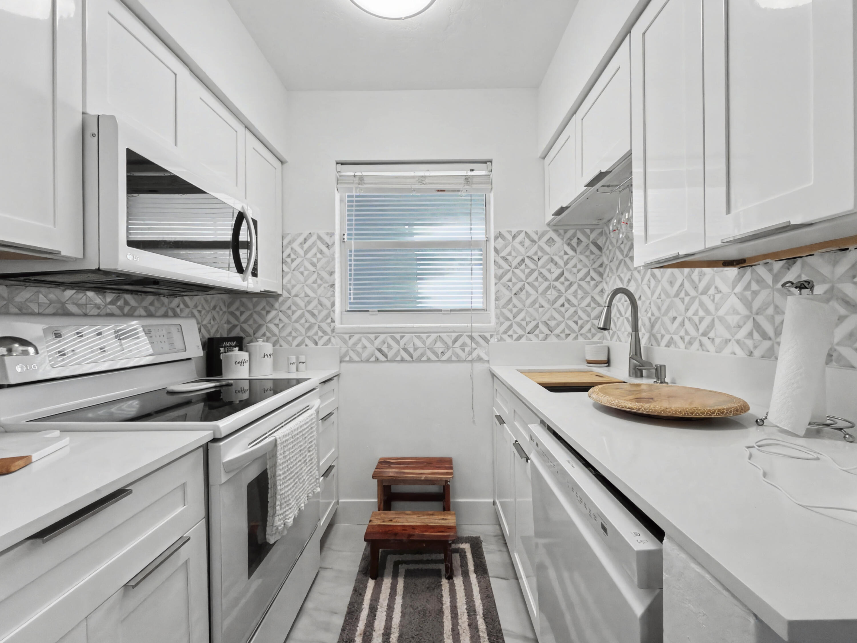 5301 Ocean Terrace Apt 7 Property Photo 14