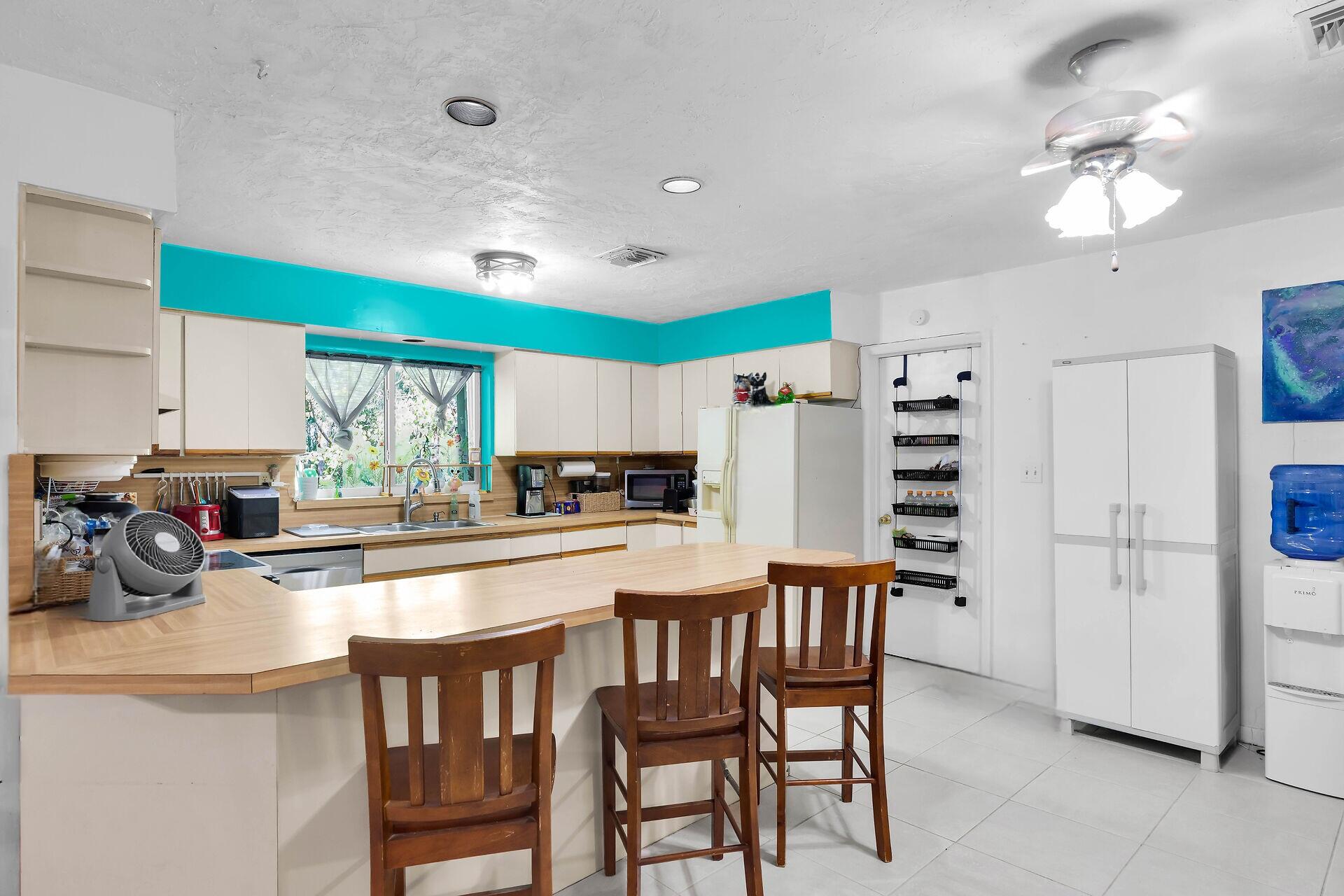 181 Dove Lake Drive Property Photo 8