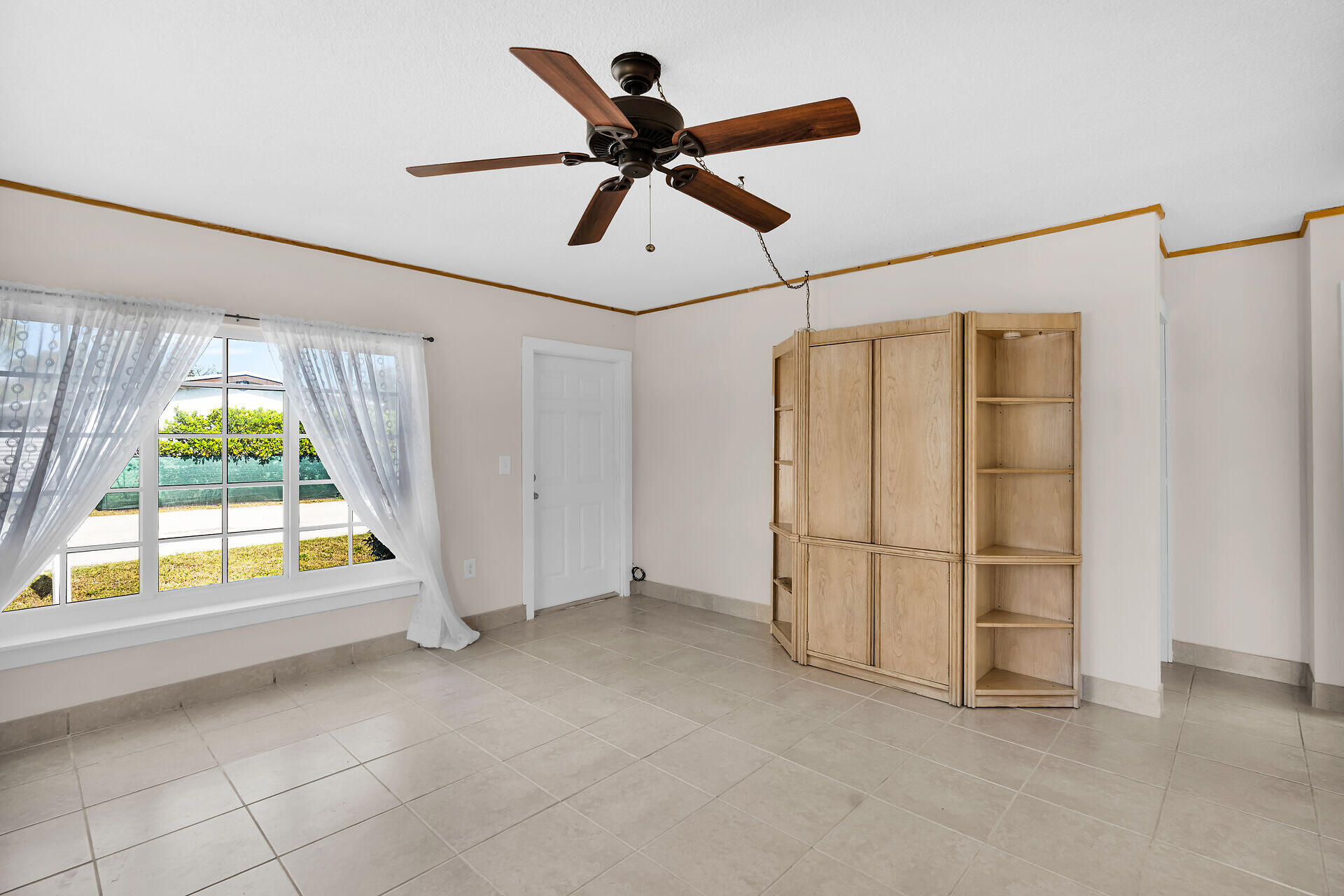 62 Silver Springs Drive Property Photo 8