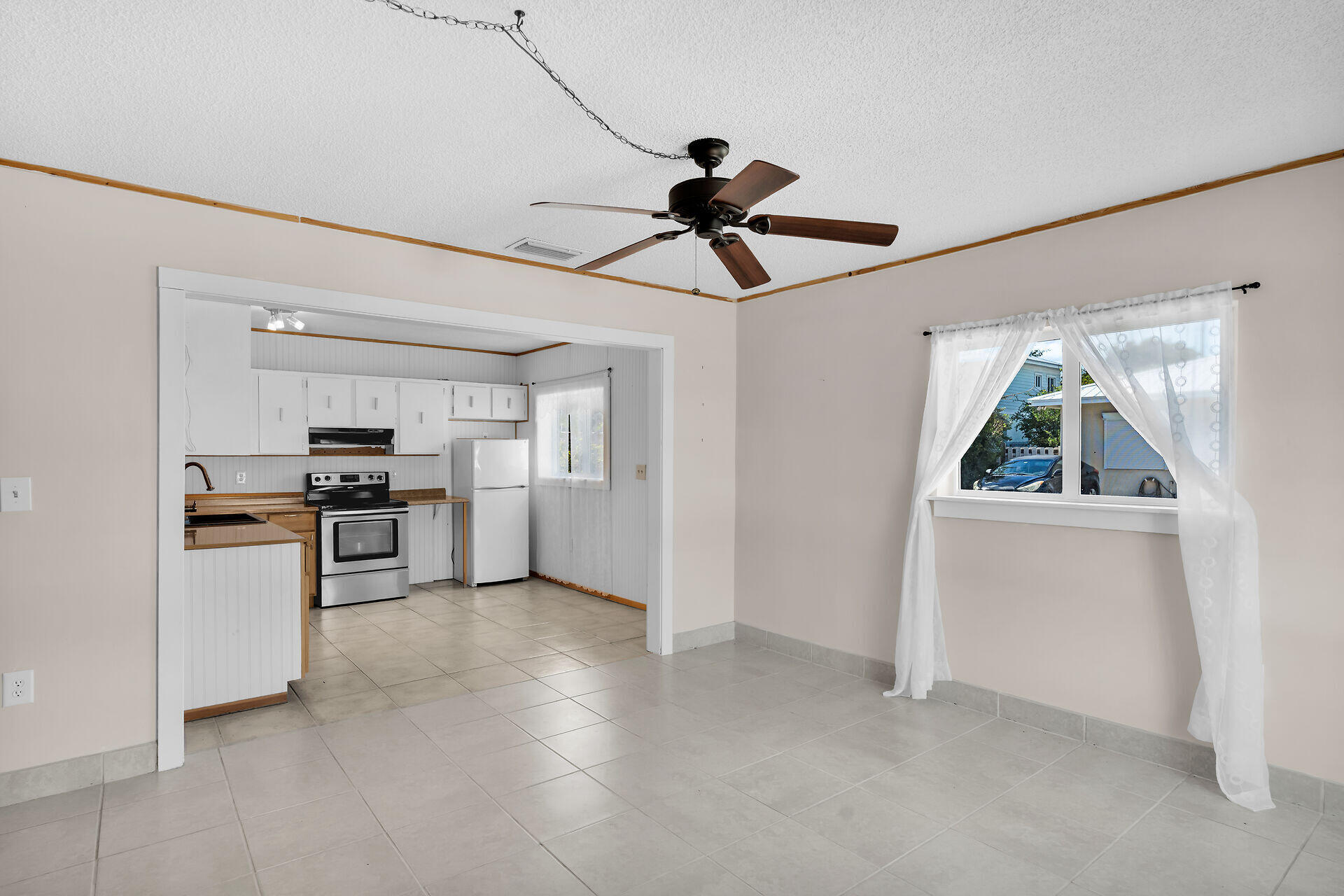 62 Silver Springs Drive Property Photo 10
