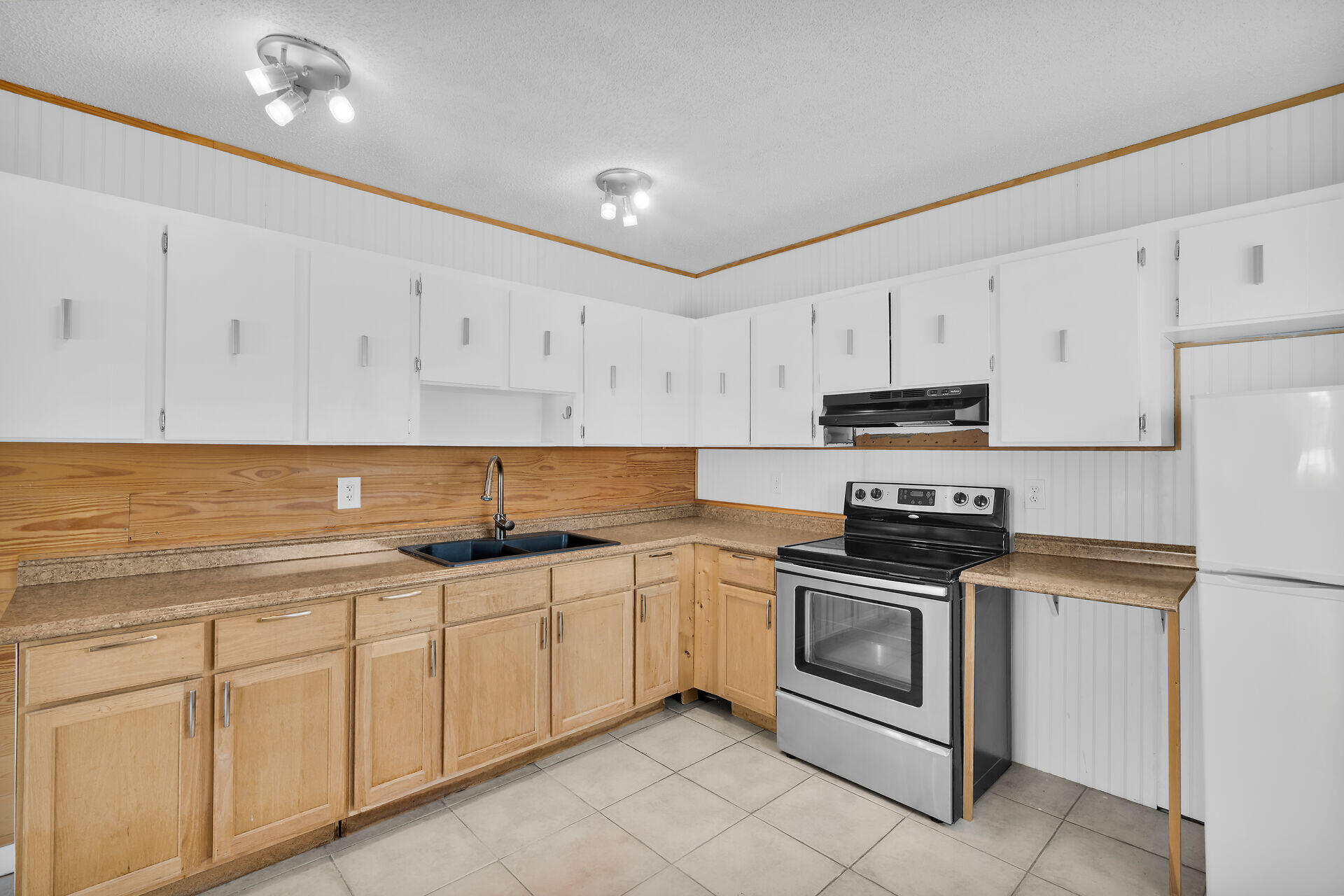 62 Silver Springs Drive Property Photo 11