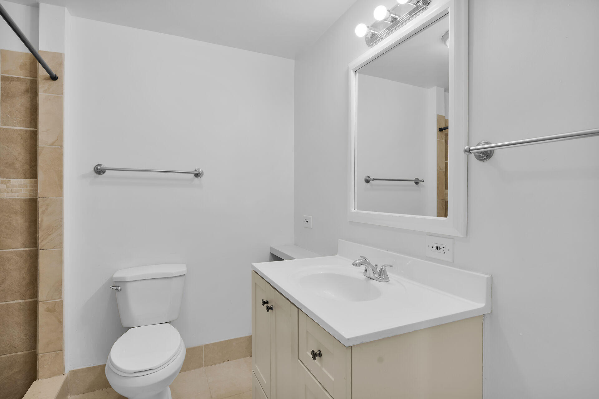 62 Silver Springs Drive Property Photo 15