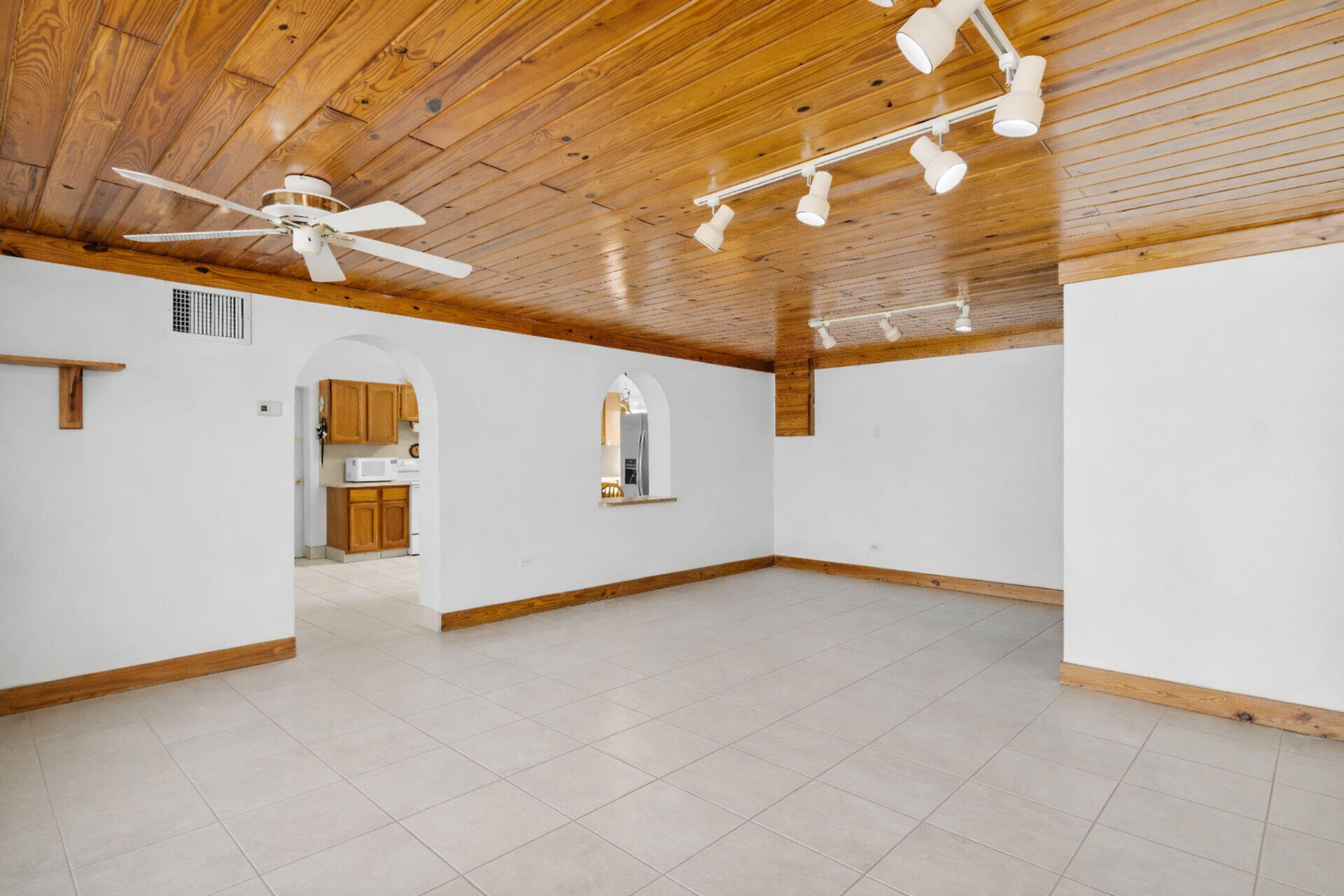62 Silver Springs Drive Property Photo 16
