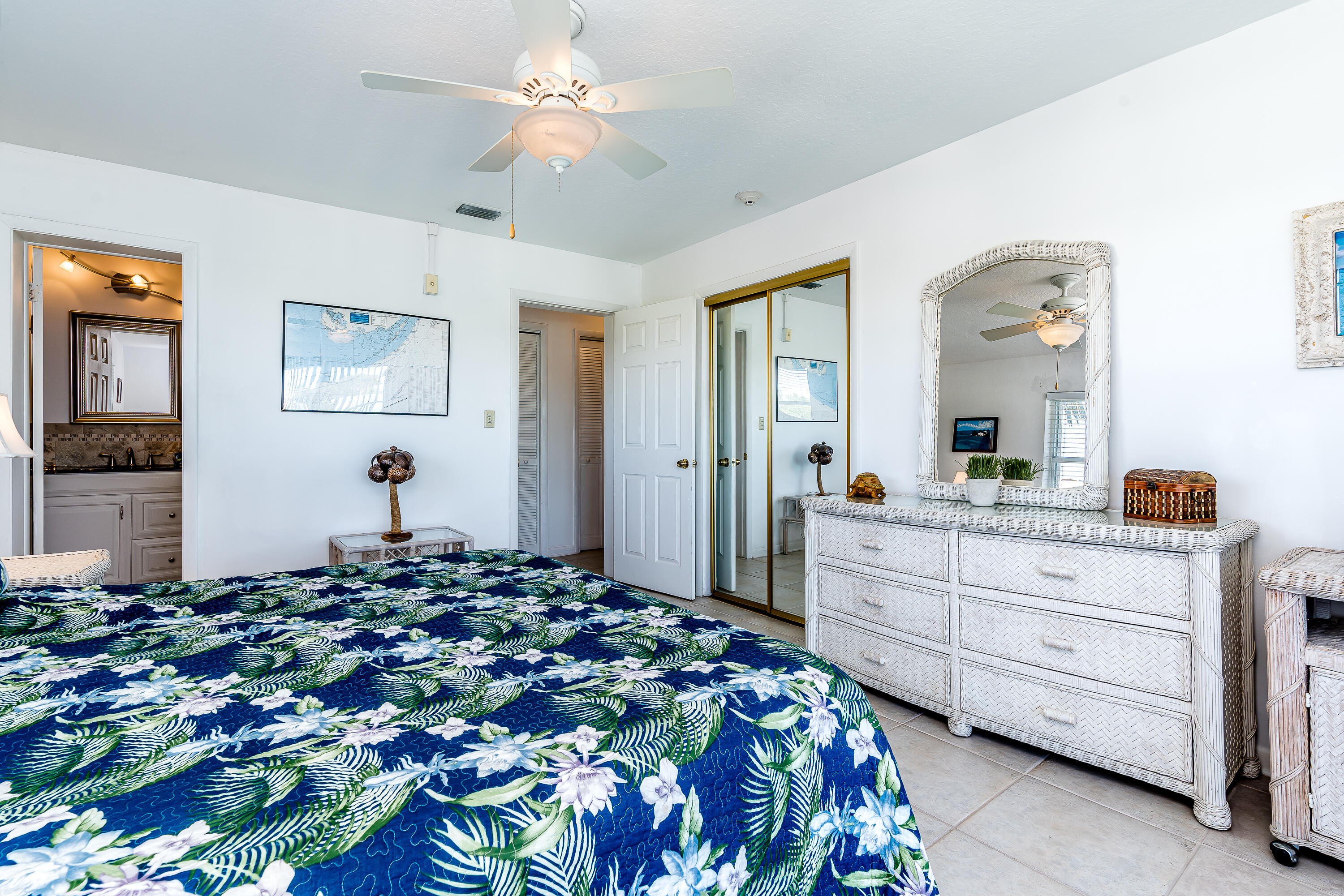 1101 W Ocean Drive 24 Property Photo 15