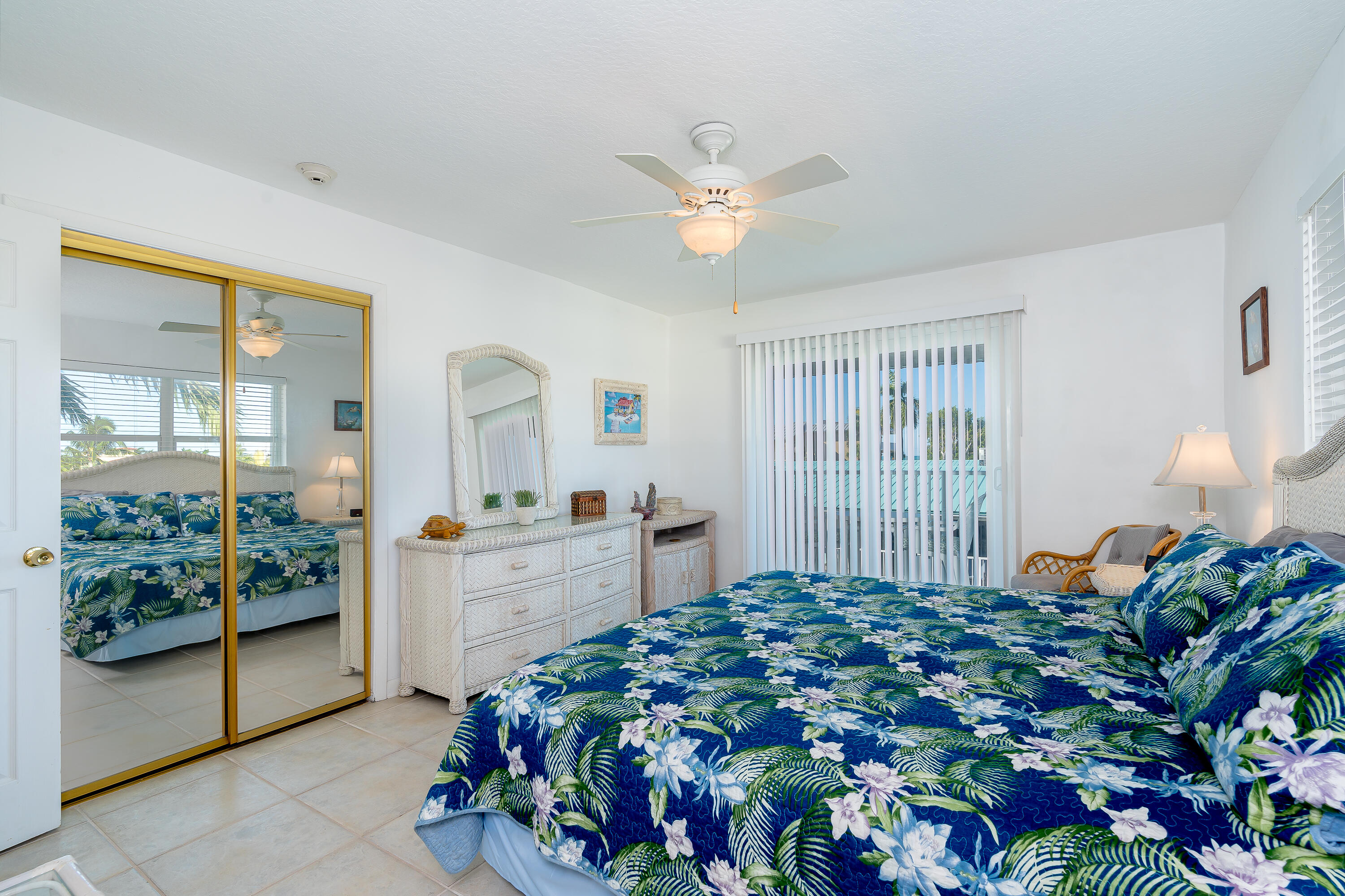 1101 W Ocean Drive 24 Property Photo 16