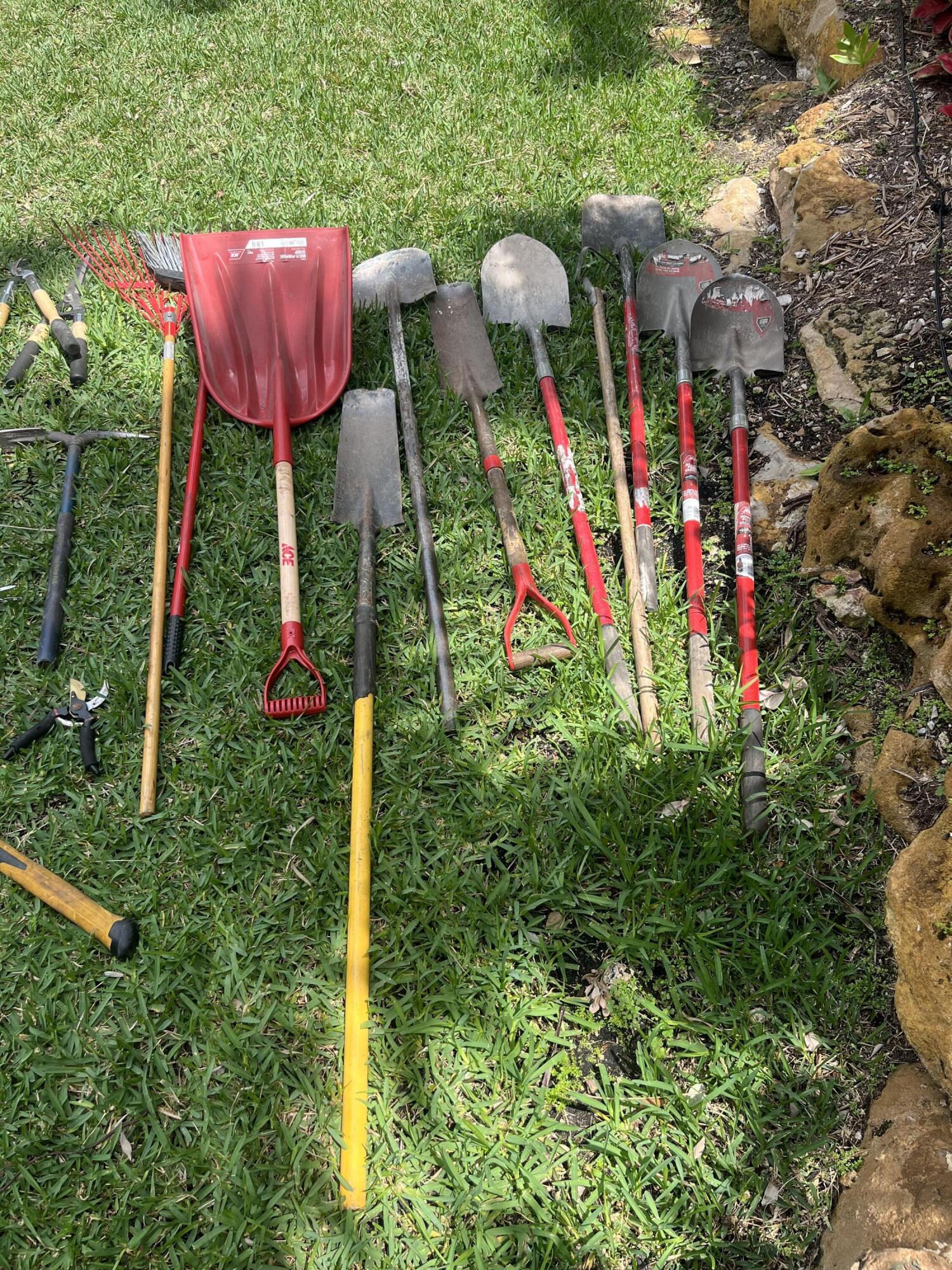 1 Landscape Maintenance Co,no Re Property Photo 2