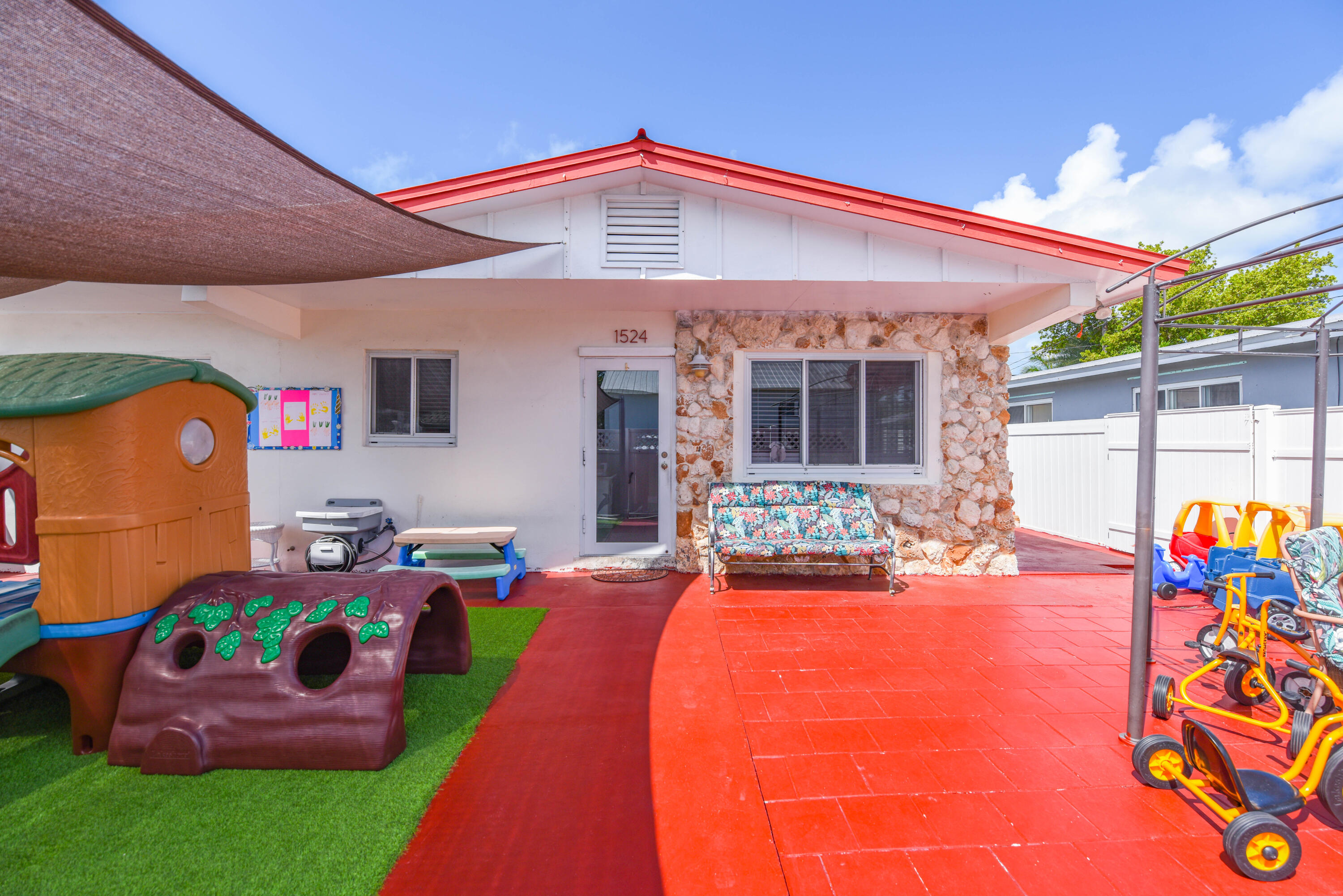 1524 5th Street Property Photo 2