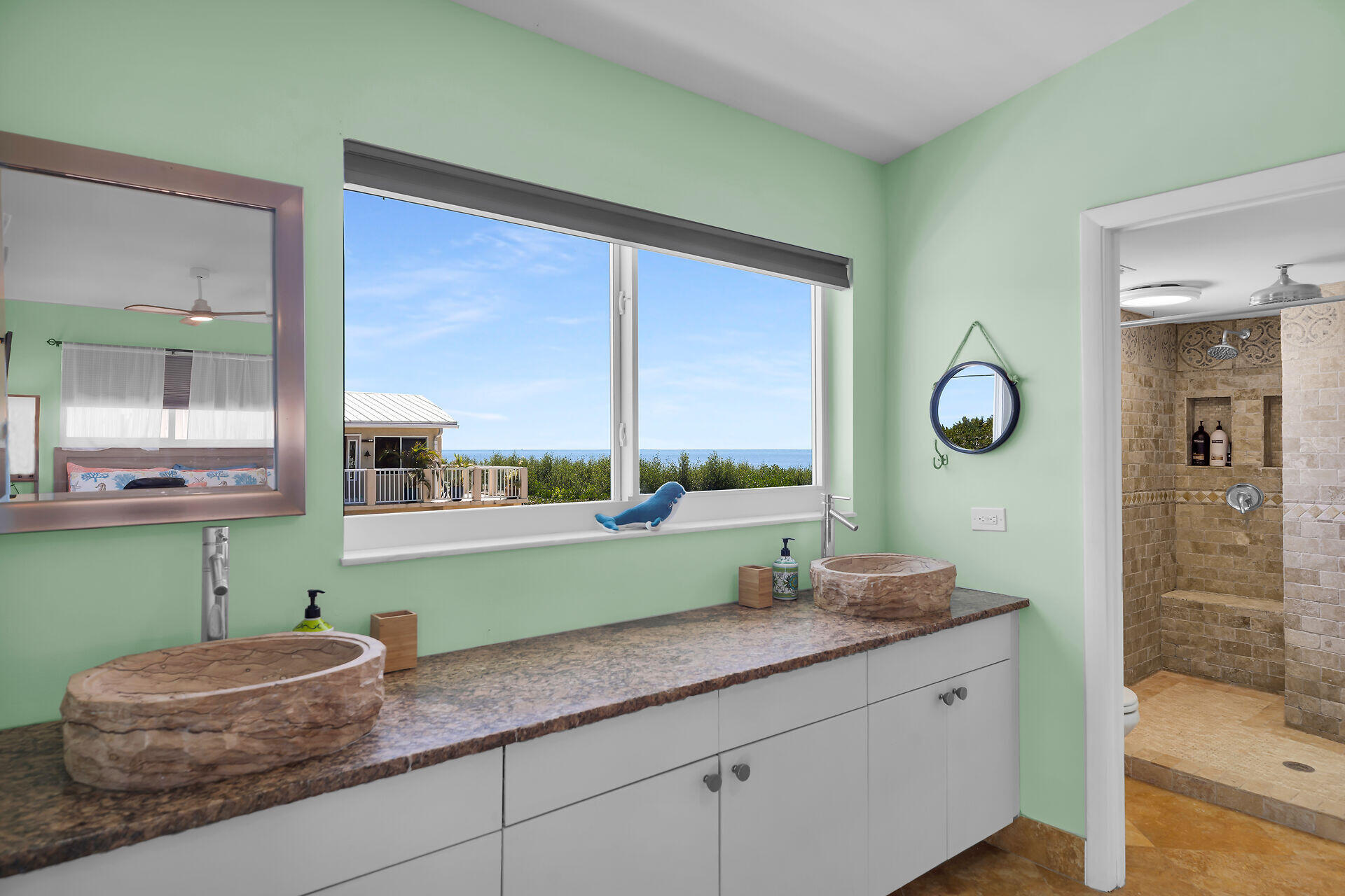 6501 Oceanview Avenue Property Photo 16