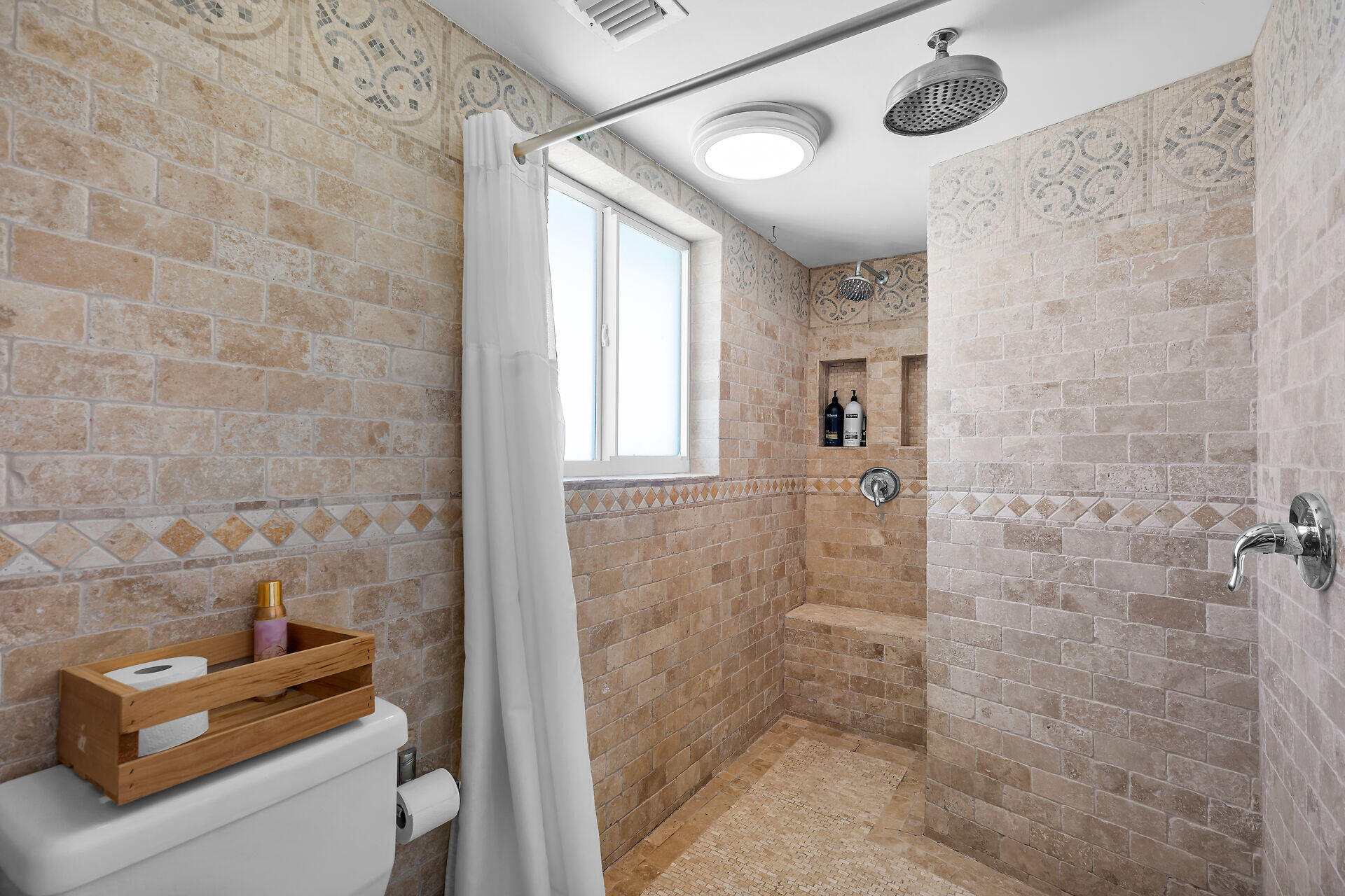 6501 Oceanview Avenue Property Photo 17