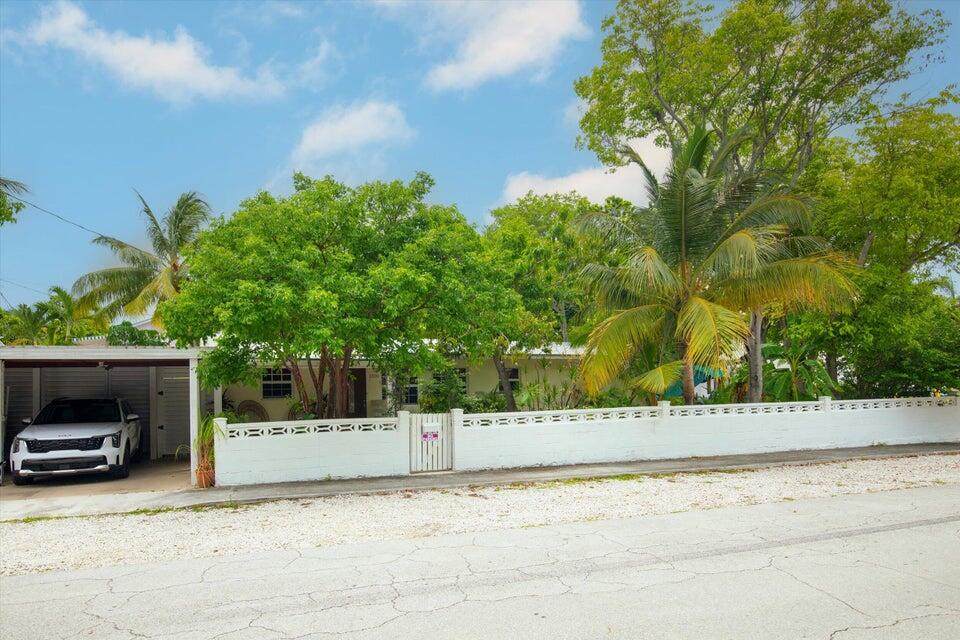 1320 6th Street Property Photo 1