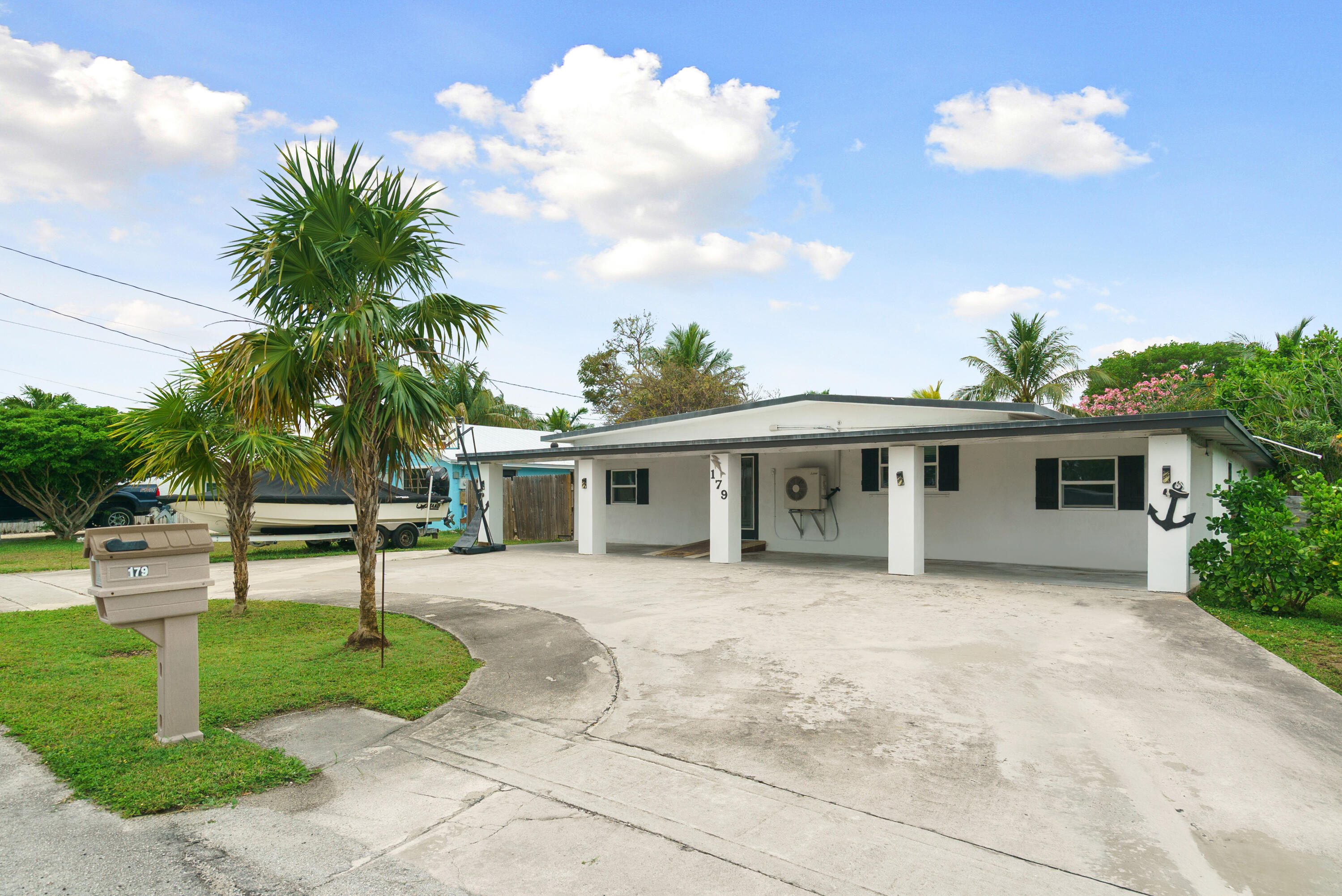 179 Hibiscus Street Property Photo 19