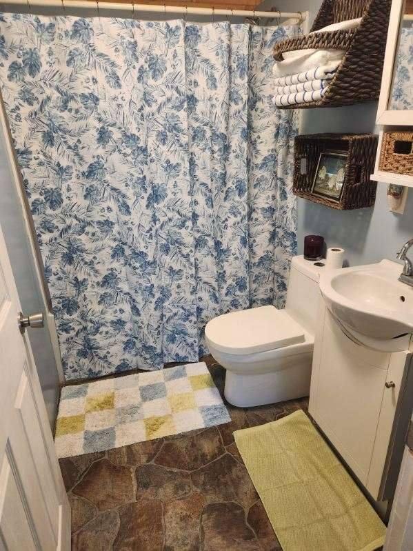 108 W Avenue A Property Photo 5