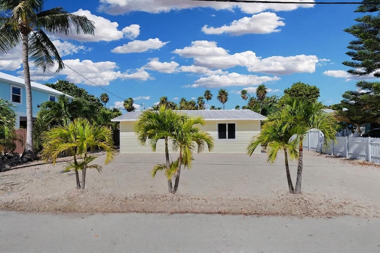 417 95th Street Property Photo 2