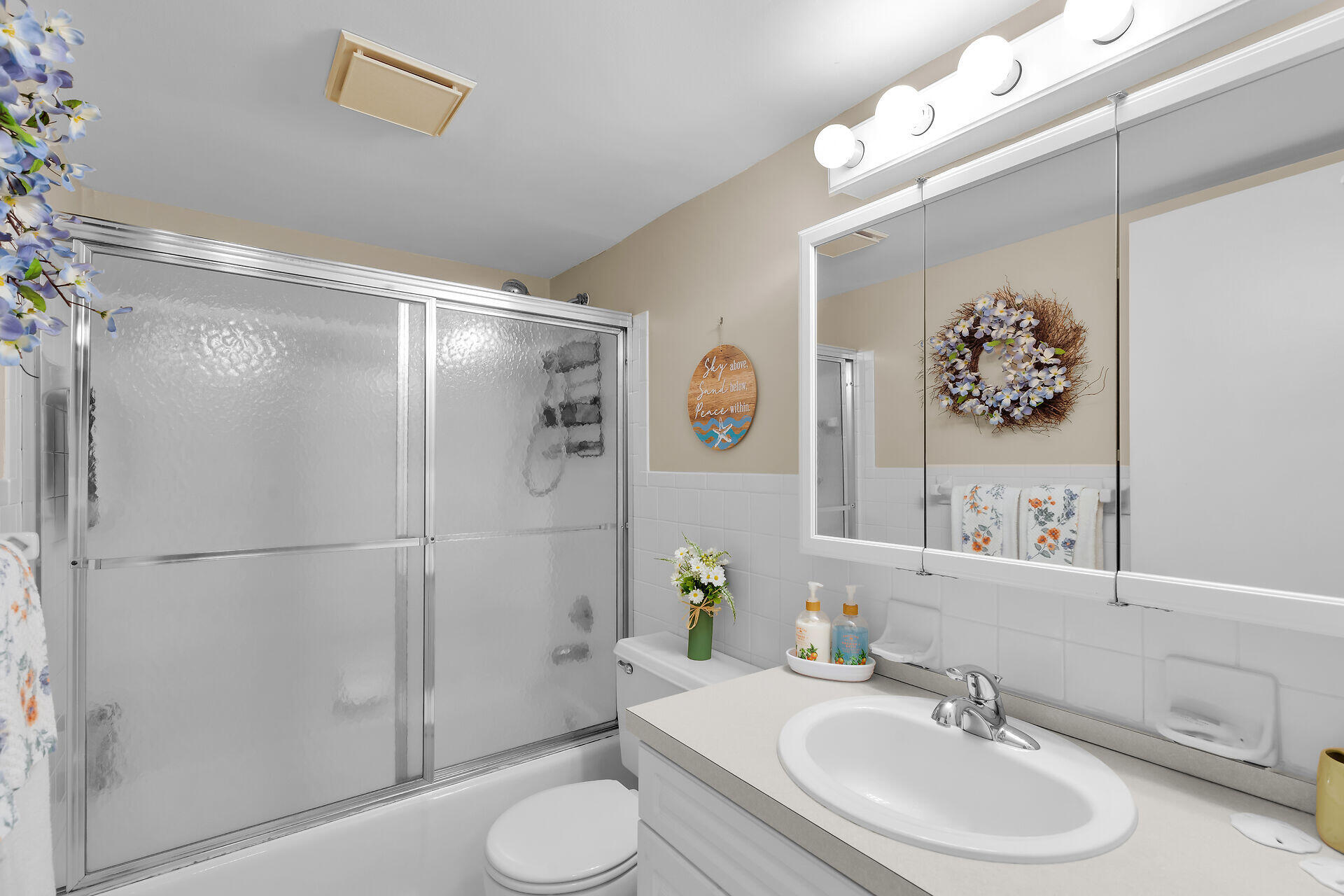 1101 W Ocean Drive 32 Property Photo 22
