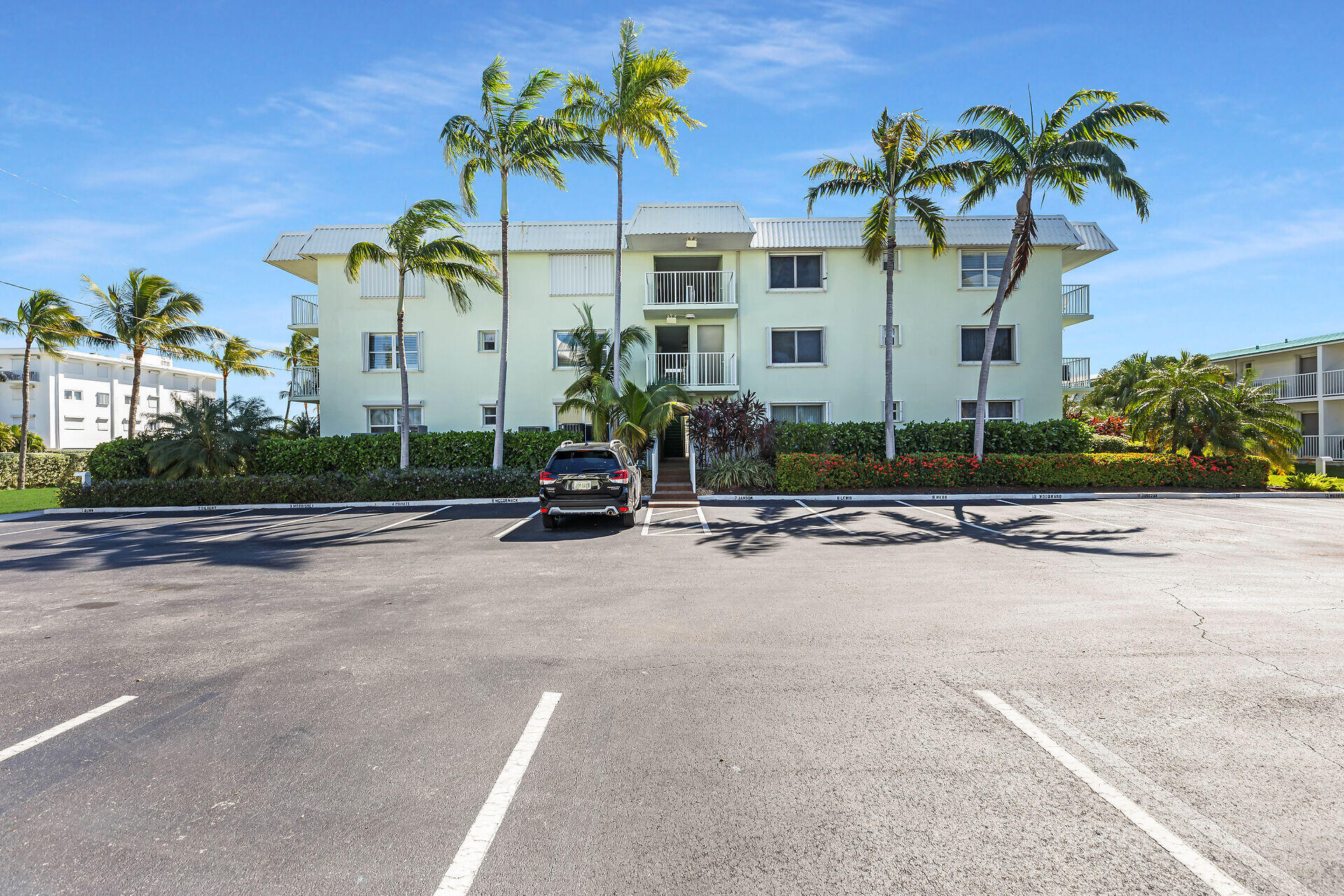 1101 W Ocean Drive 32 Property Photo 30