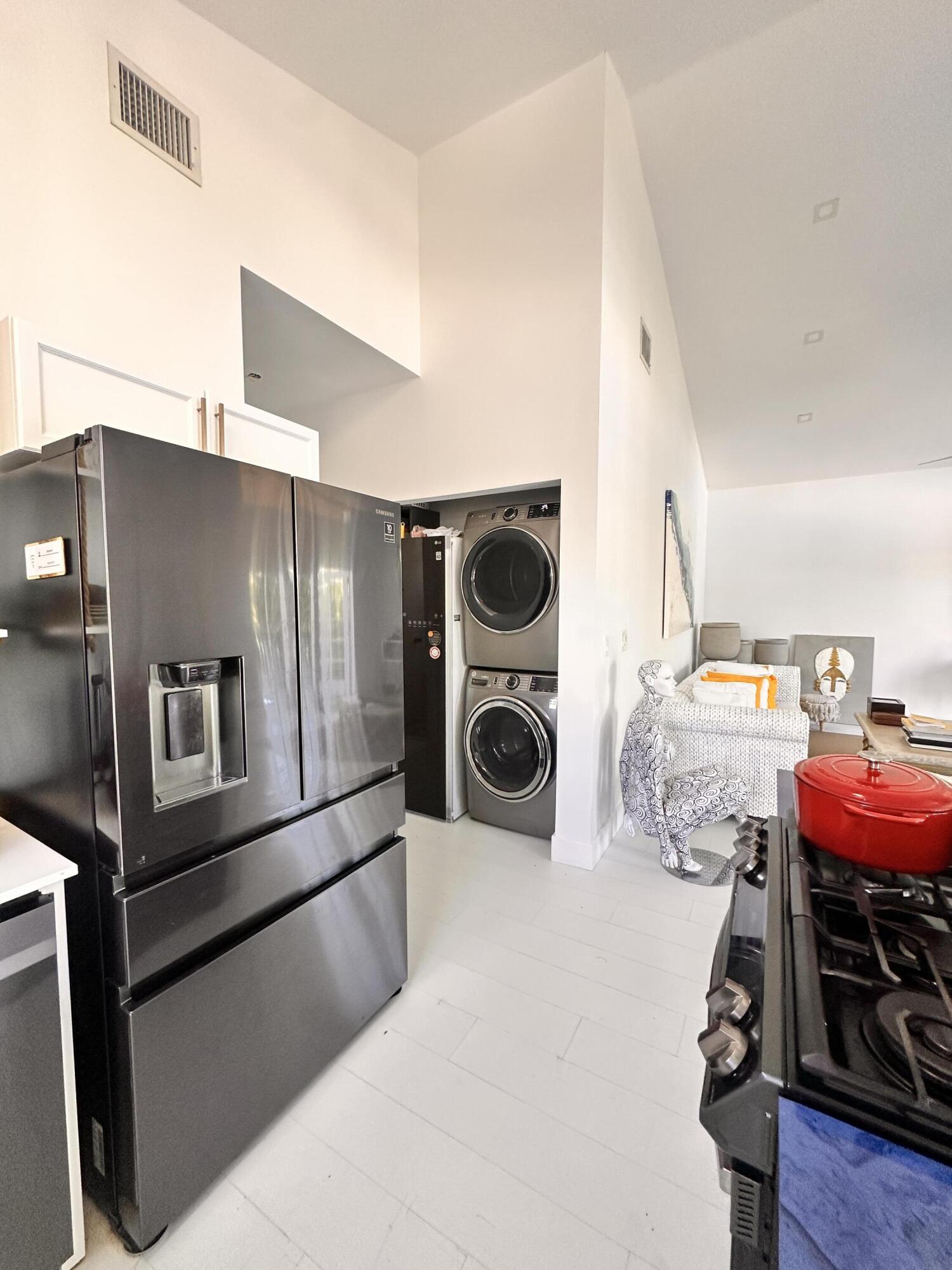 9 Se Marlin Avenue Property Photo 14