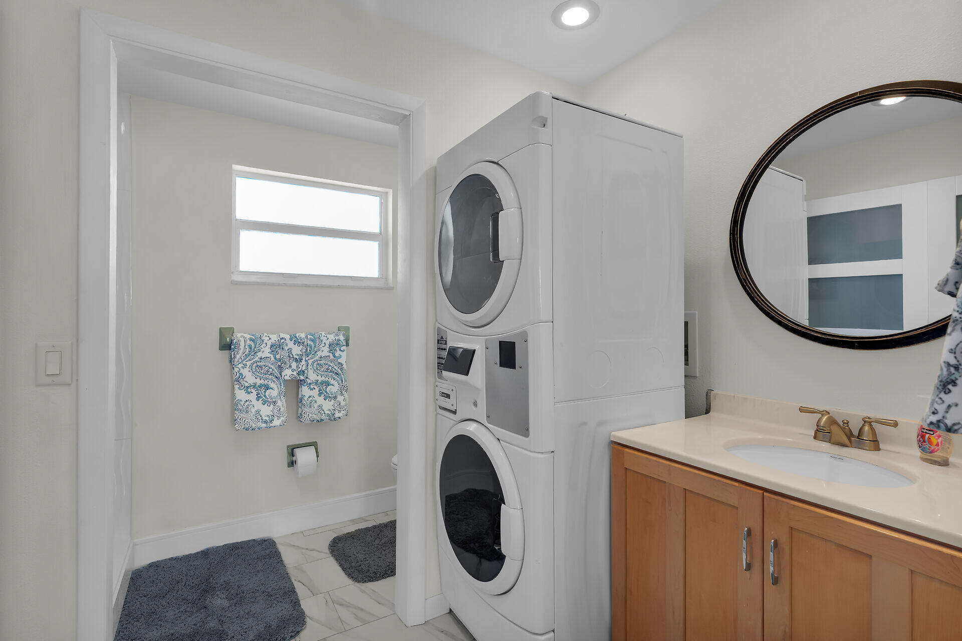 200 Wrenn Street 606 Property Photo 25