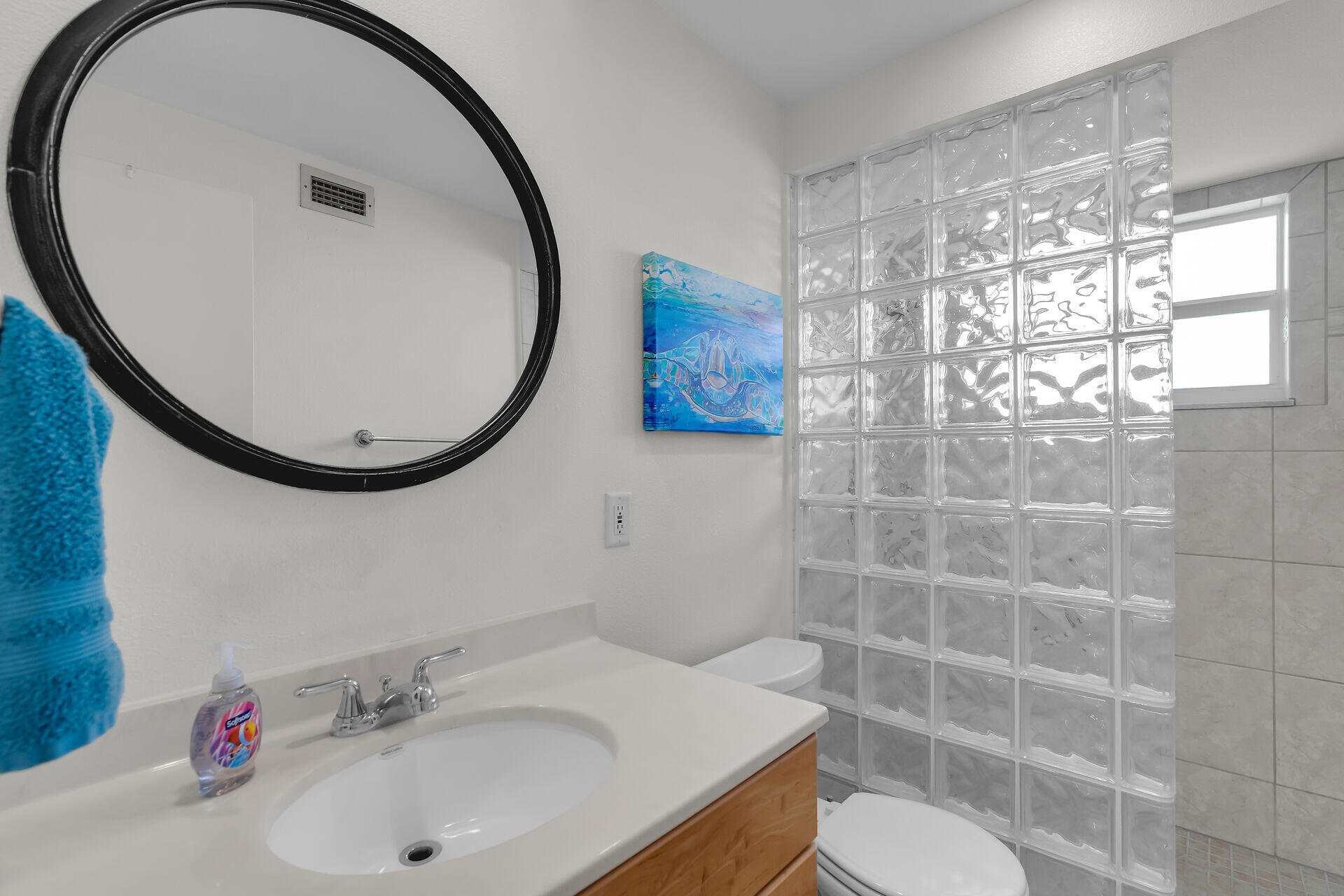200 Wrenn Street 606 Property Photo 32