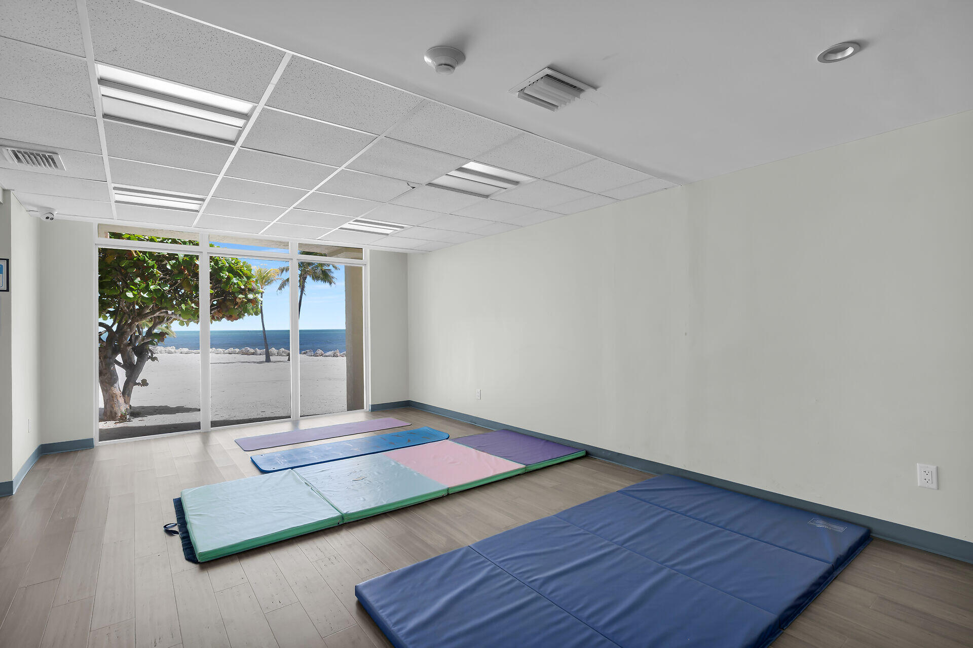 200 Wrenn Street 606 Property Photo 44